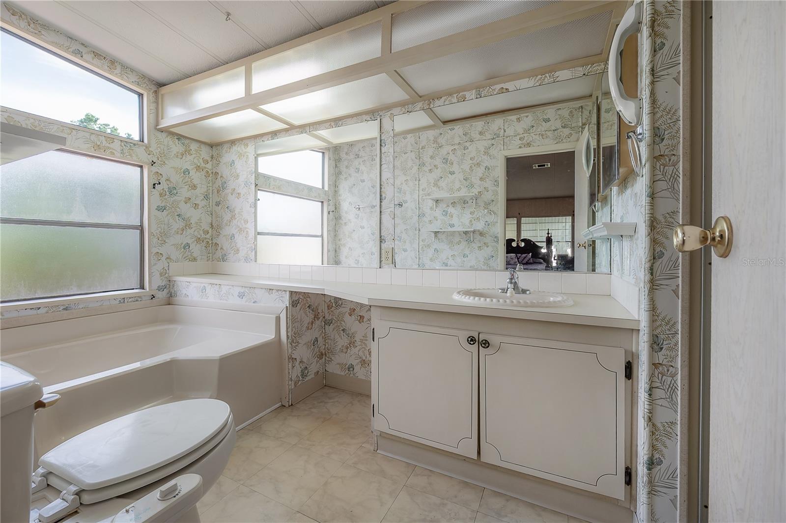 Image 30 of 59 For 8917 Fox Trail
