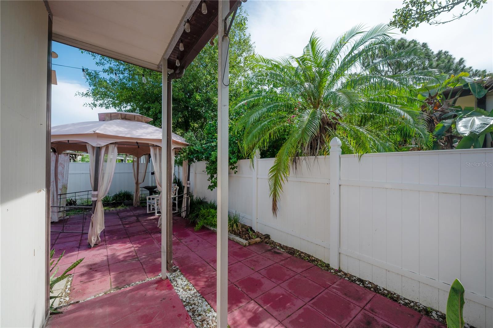 Image 38 of 59 For 8917 Fox Trail