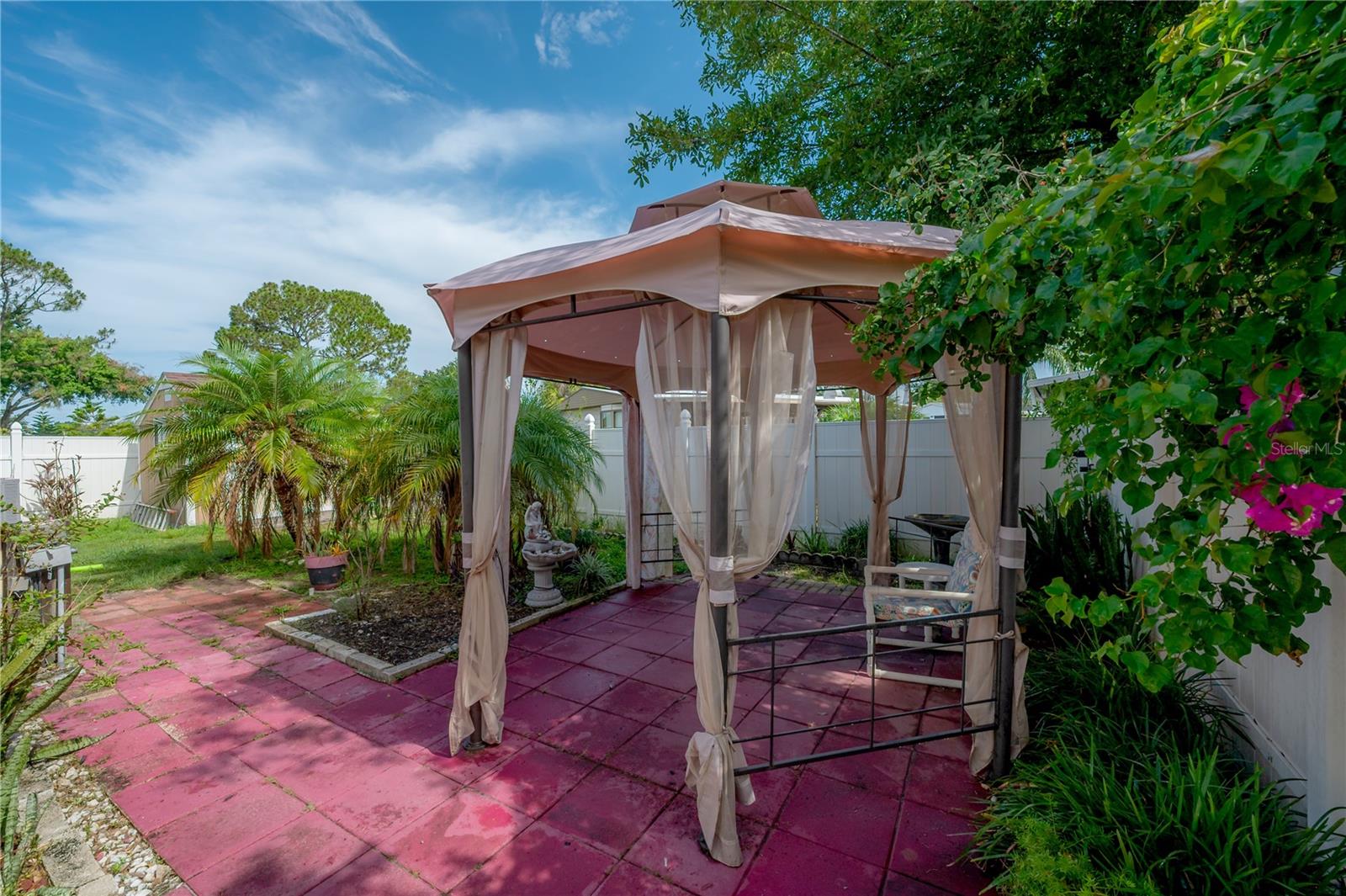 Image 41 of 59 For 8917 Fox Trail