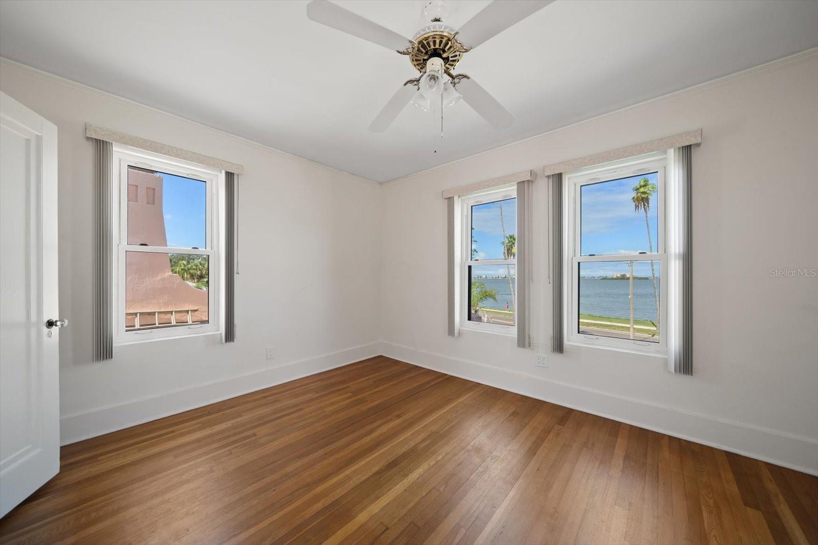 Image 41 of 75 For 43 Edgewater Drive