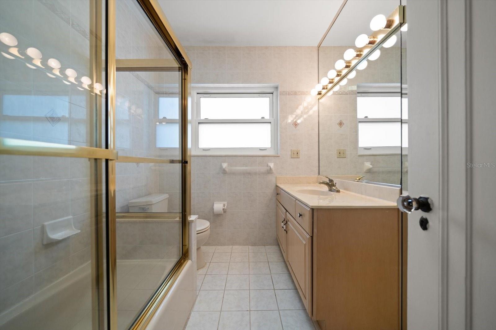 Image 43 of 75 For 43 Edgewater Drive
