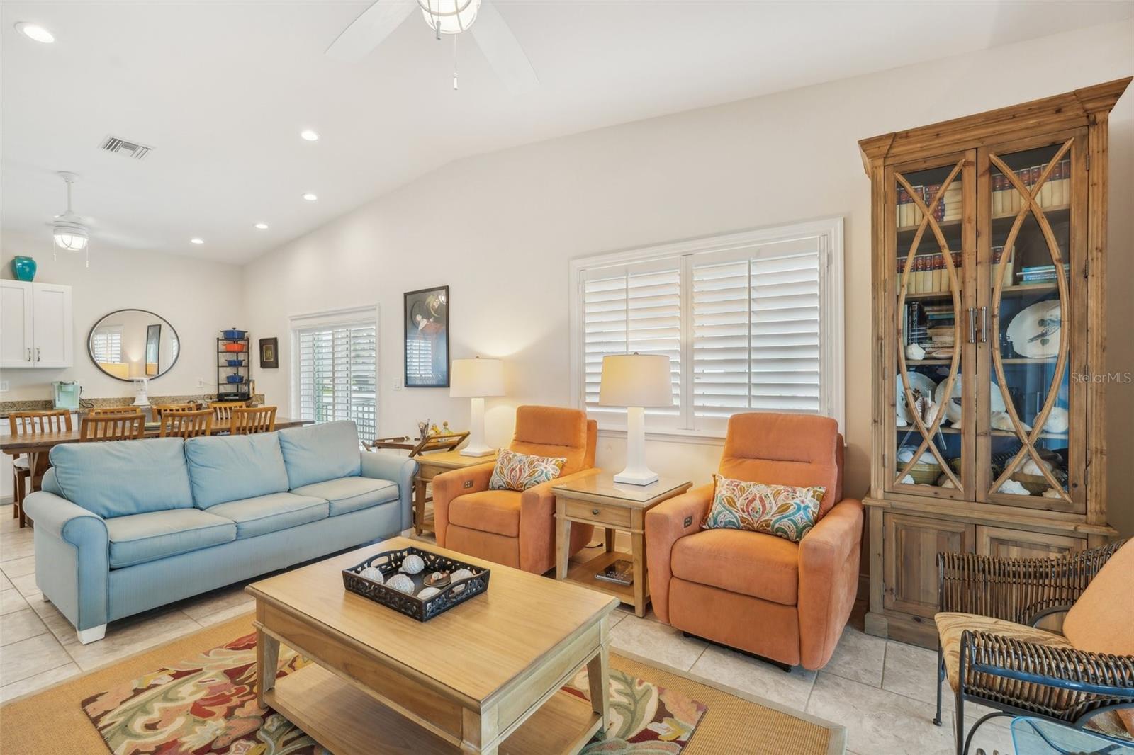 Image 16 of 41 For 3947 Coconut Drive