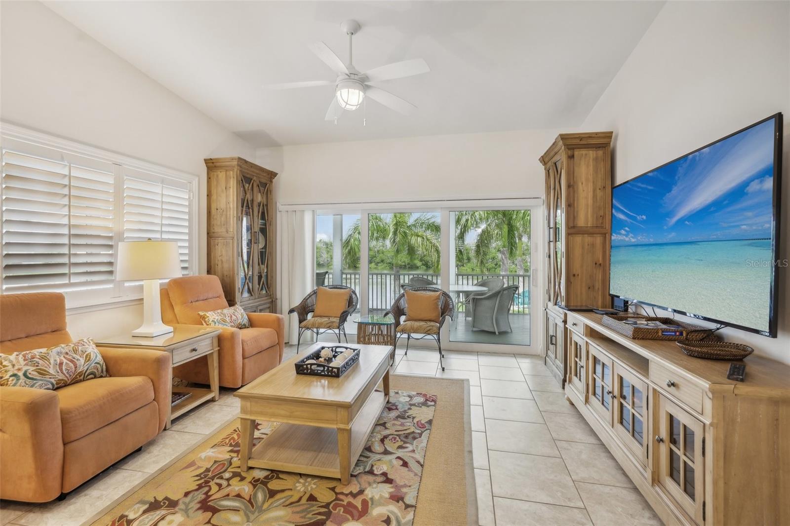Image 17 of 41 For 3947 Coconut Drive