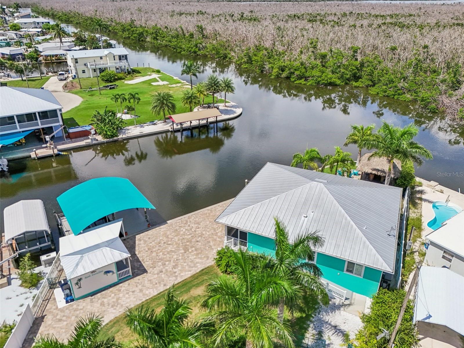 Image 34 of 41 For 3947 Coconut Drive