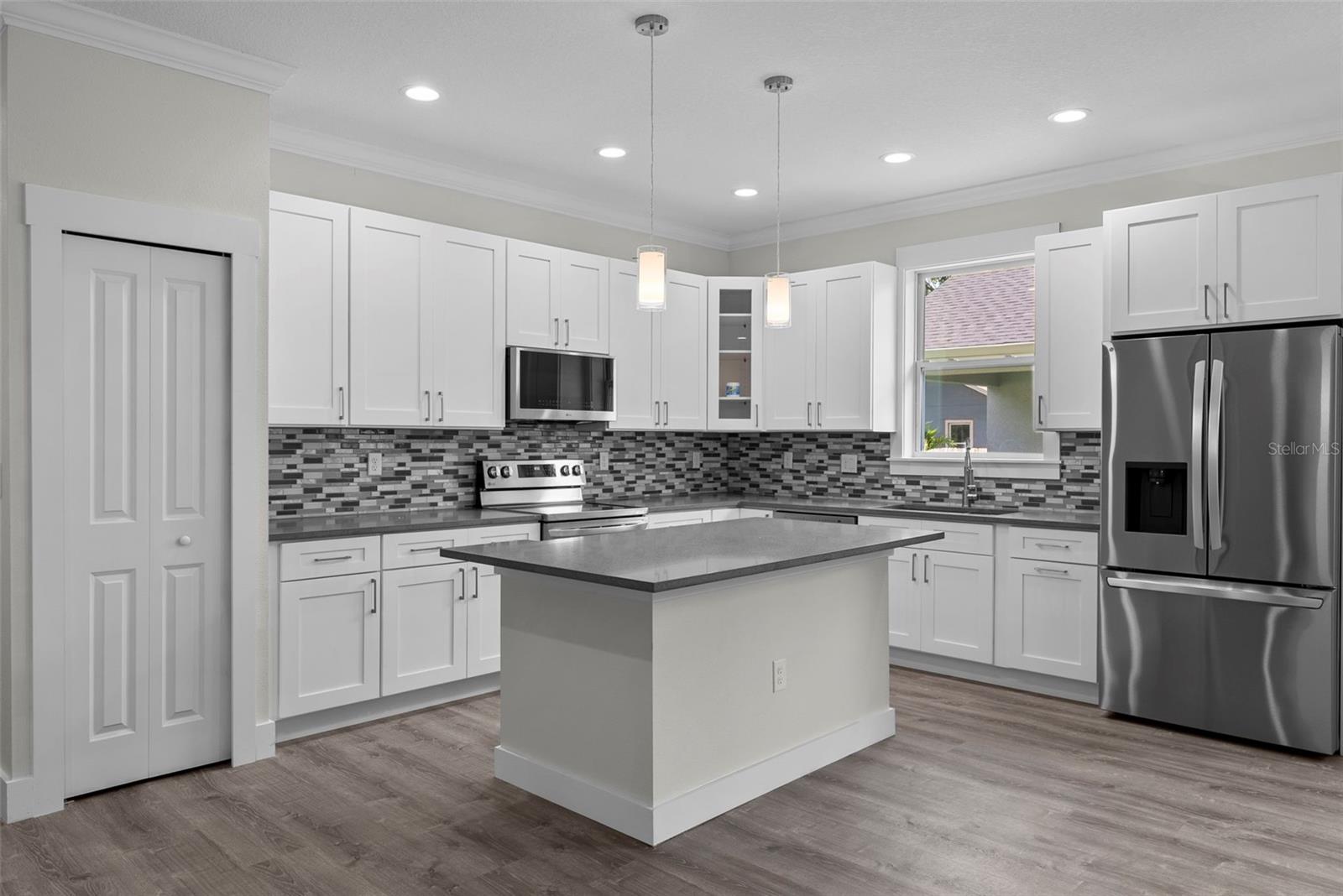 Image 14 of 38 For 5707 20th Street