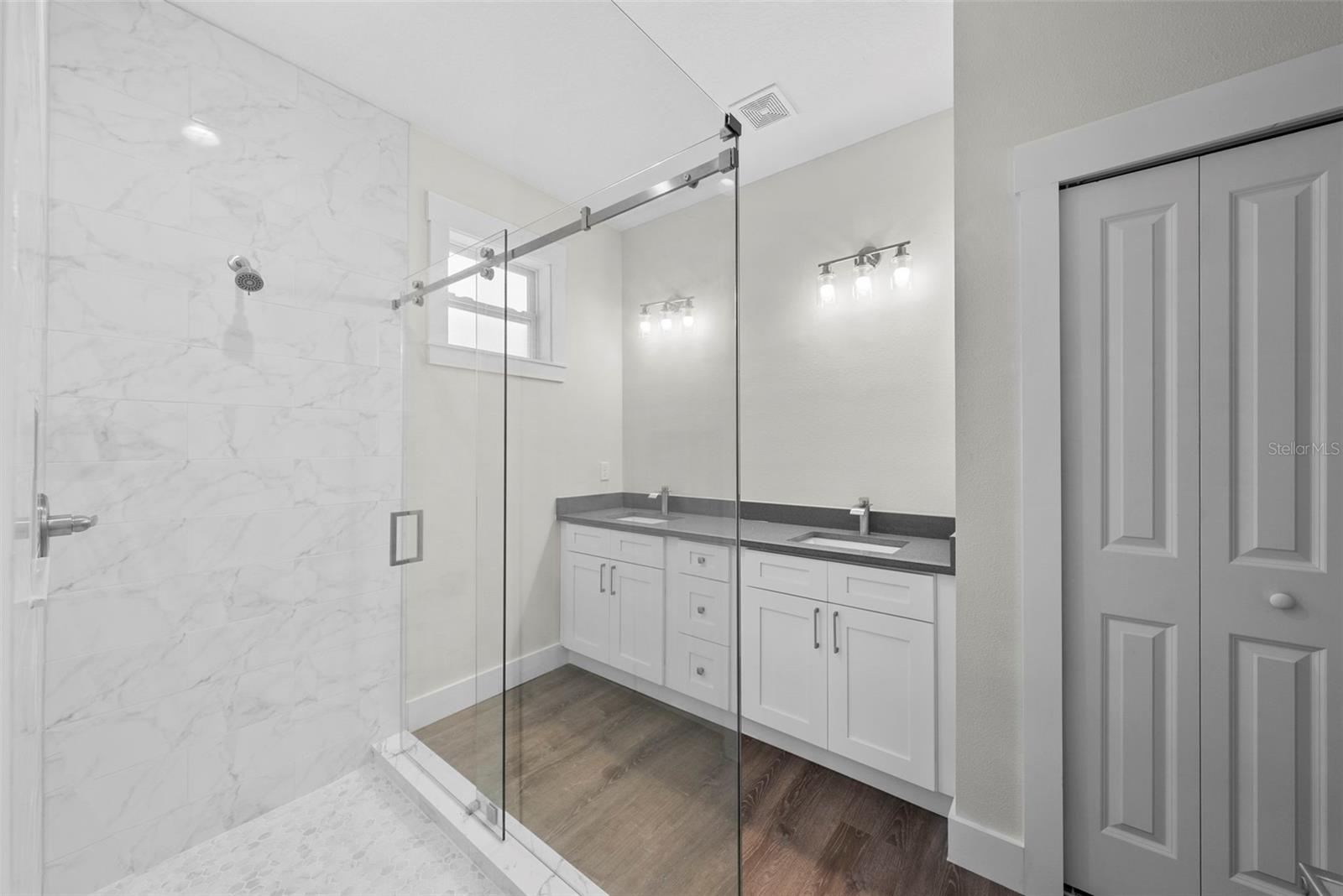 Image 21 of 38 For 5707 20th Street