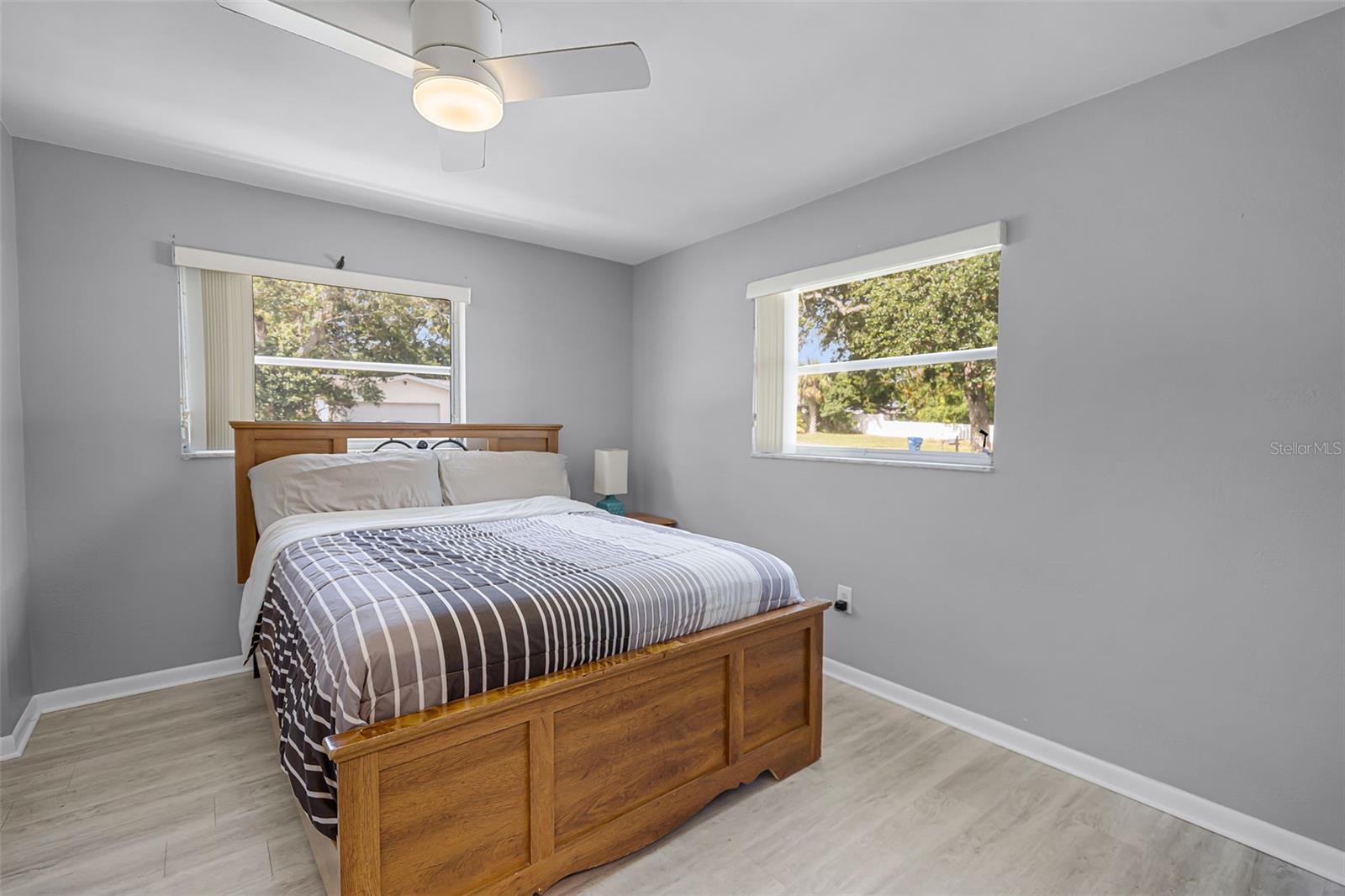Image 13 of 28 For 2481 12th Avenue Sw