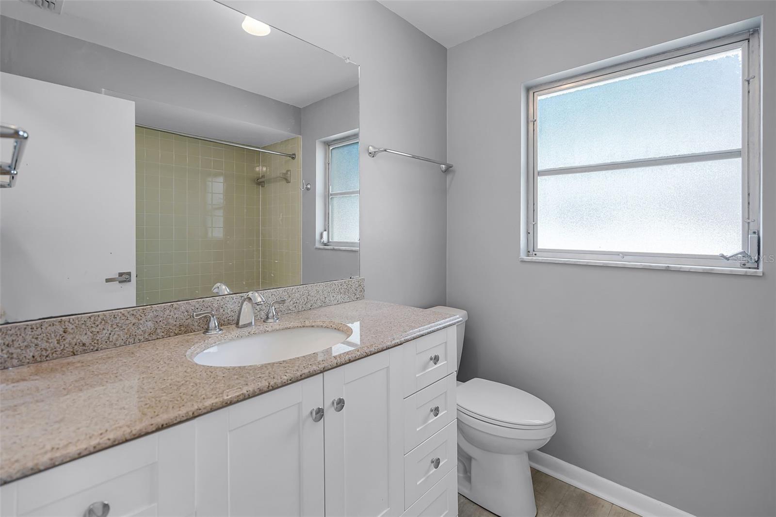 Image 15 of 28 For 2481 12th Avenue Sw