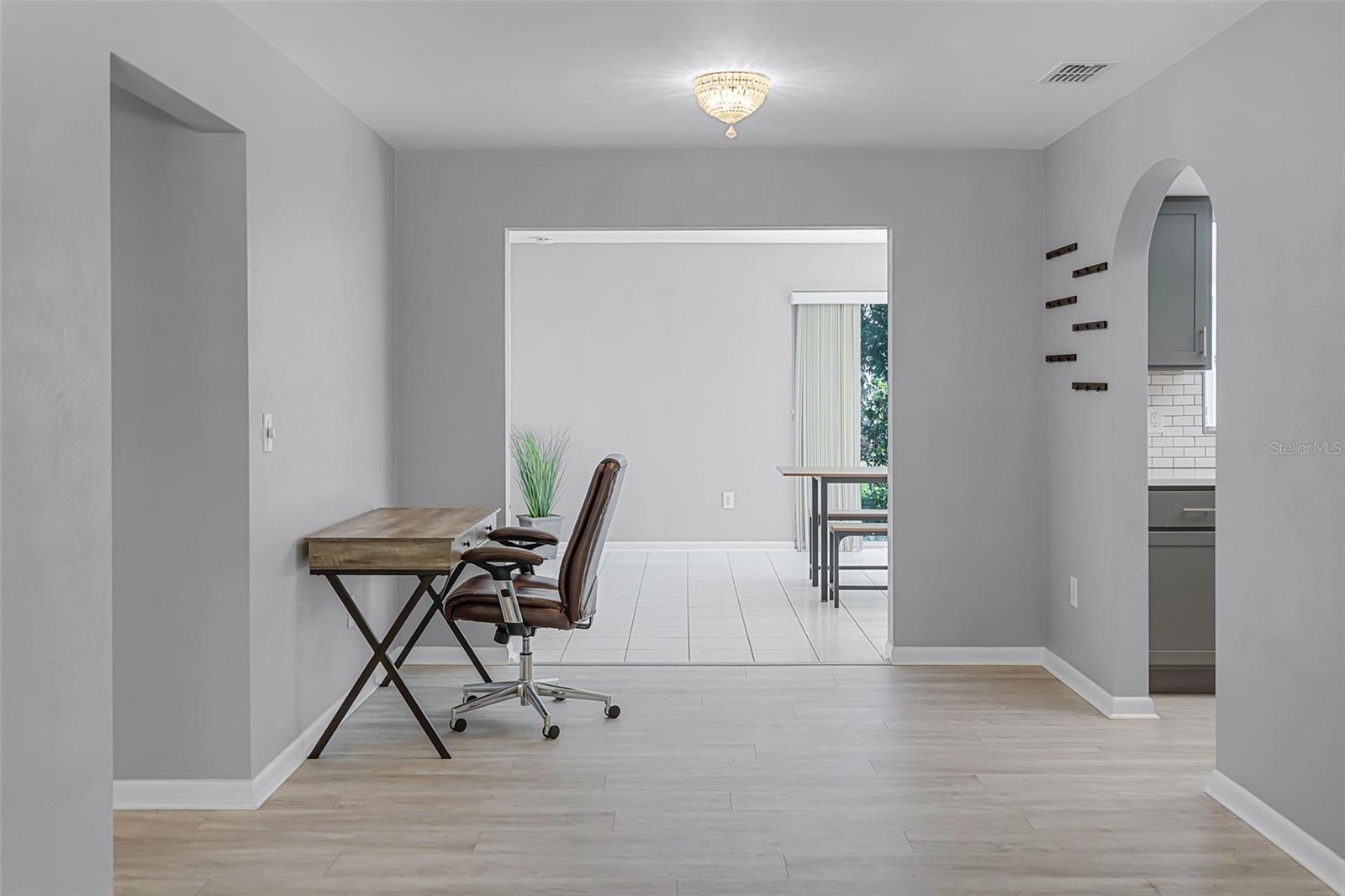 Image 6 of 28 For 2481 12th Avenue Sw