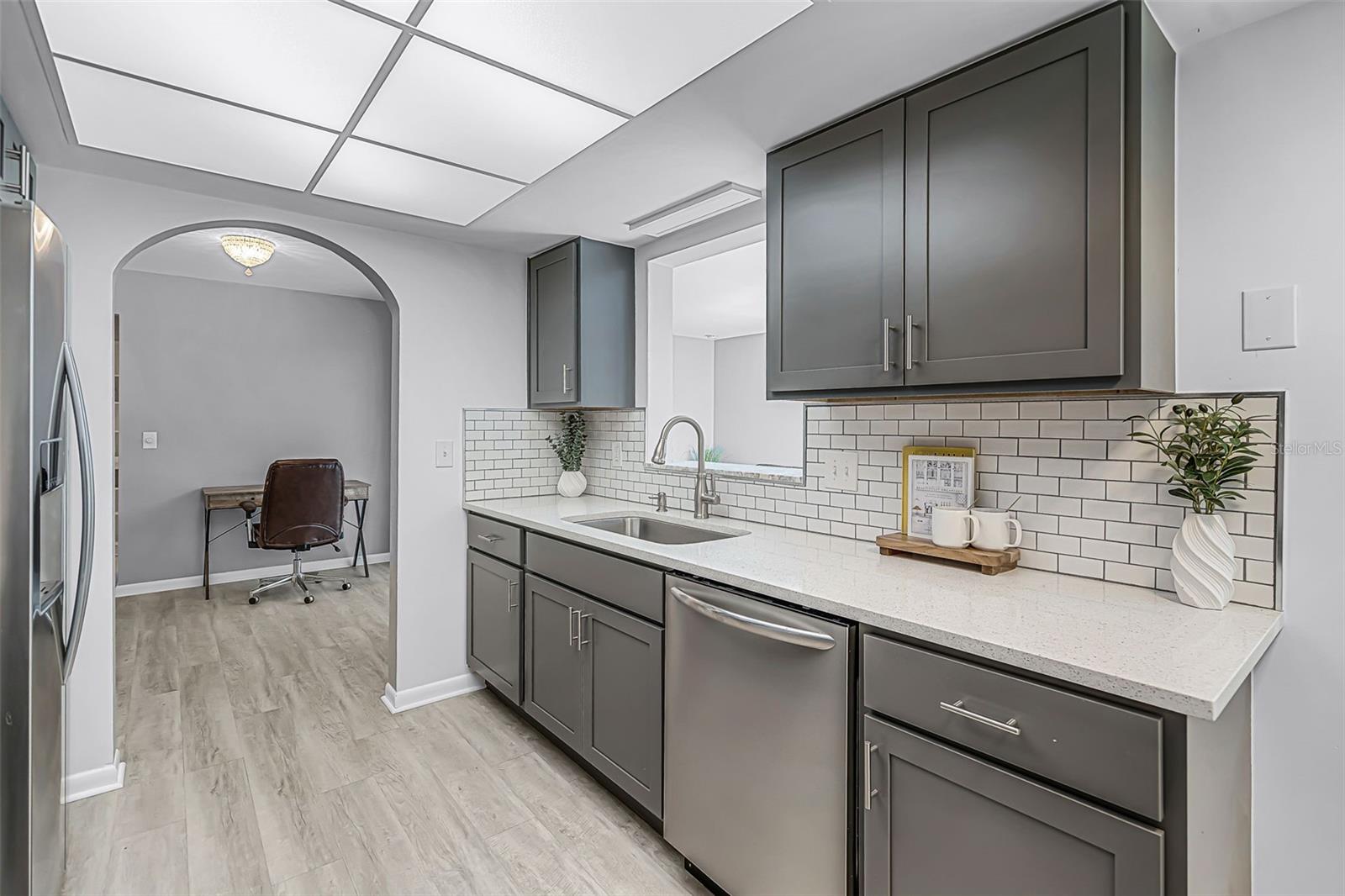Image 9 of 28 For 2481 12th Avenue Sw