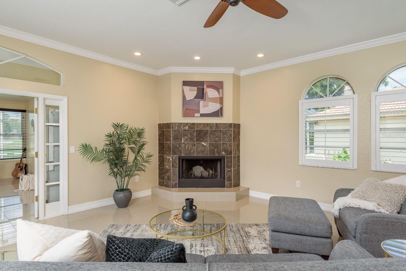 Image 10 of 53 For 3337 Crescent Oaks Boulevard