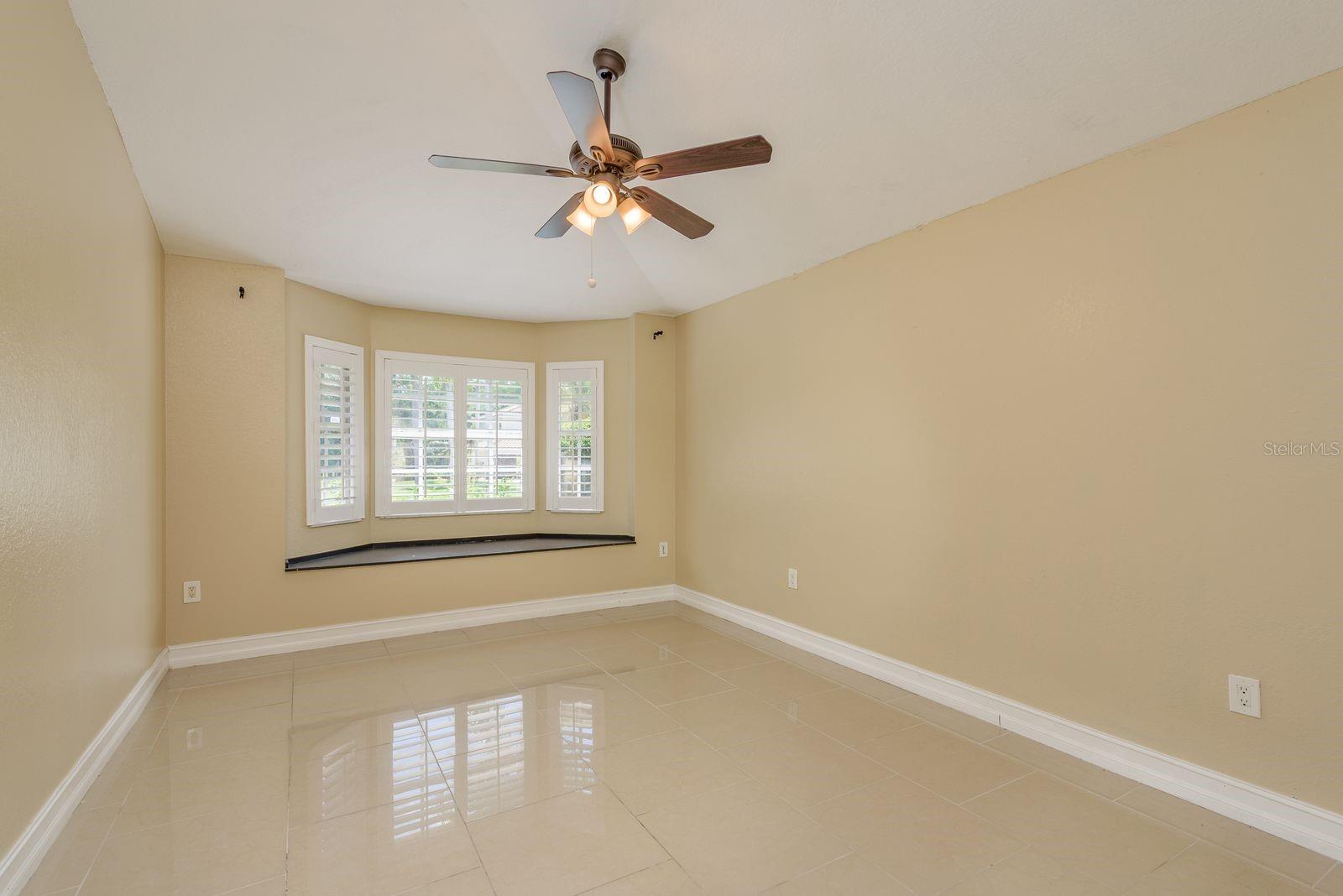 Image 23 of 53 For 3337 Crescent Oaks Boulevard
