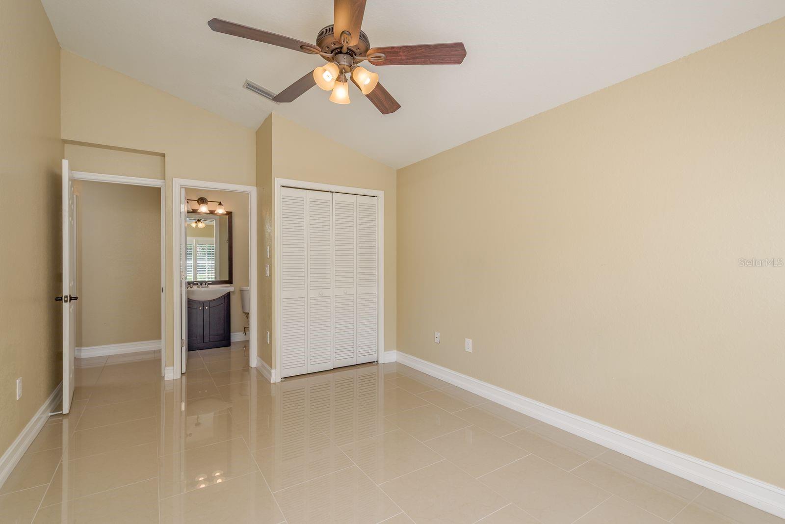 Image 27 of 53 For 3337 Crescent Oaks Boulevard