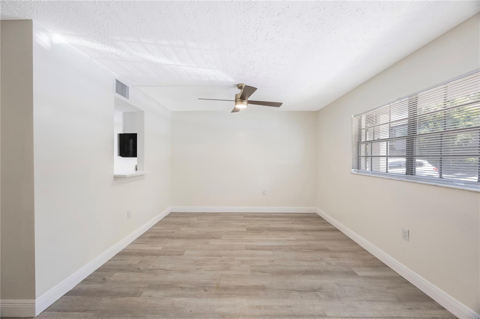 Image 4 of 17 For 3111 W Horatio St