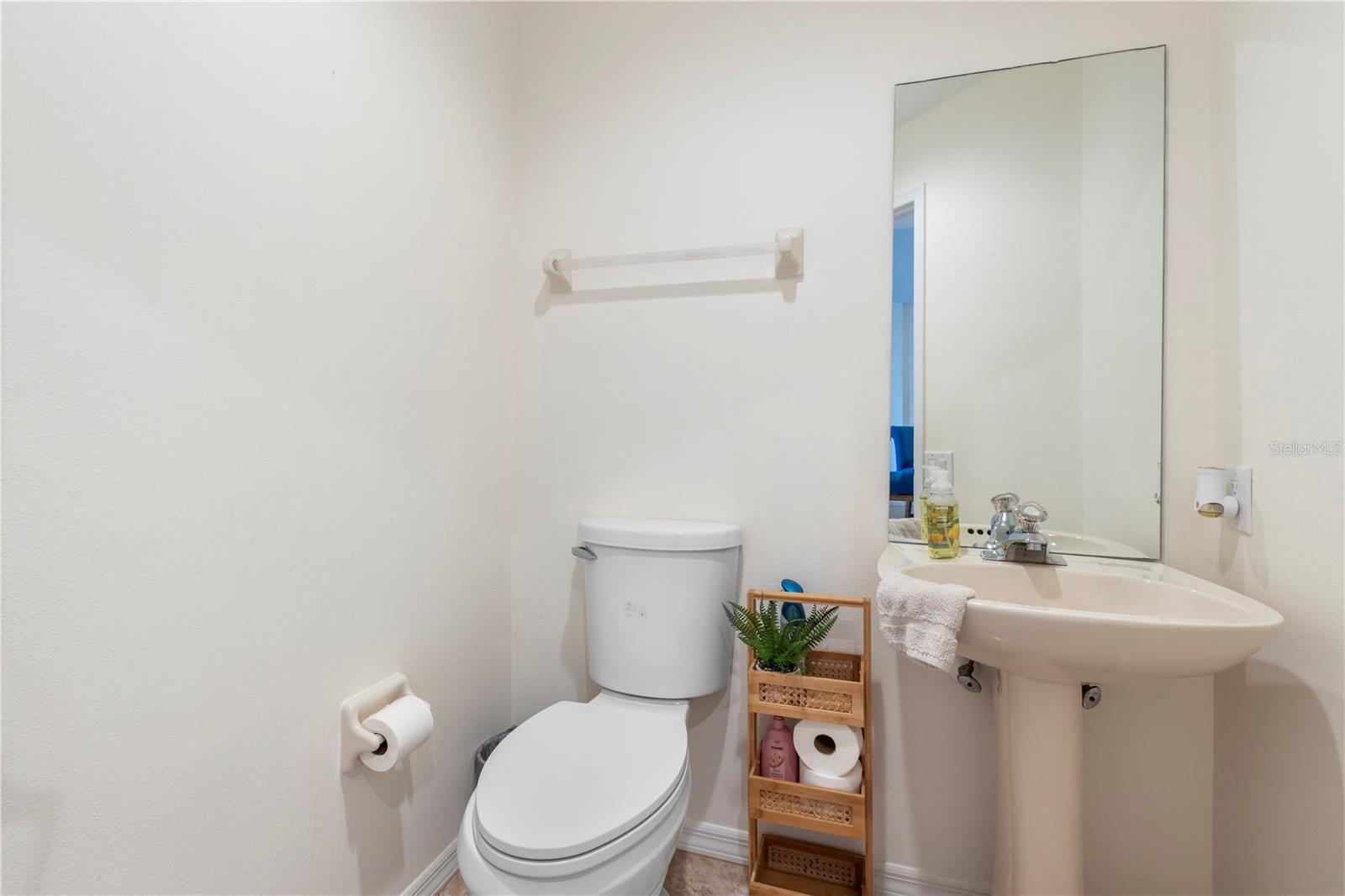 Image 13 of 56 For 14228 Teasdale Avenue