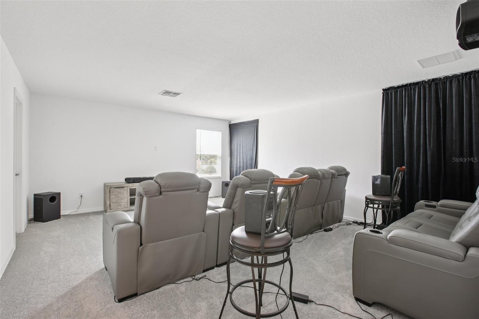 Image 23 of 44 For 9508 Pyrenees Place
