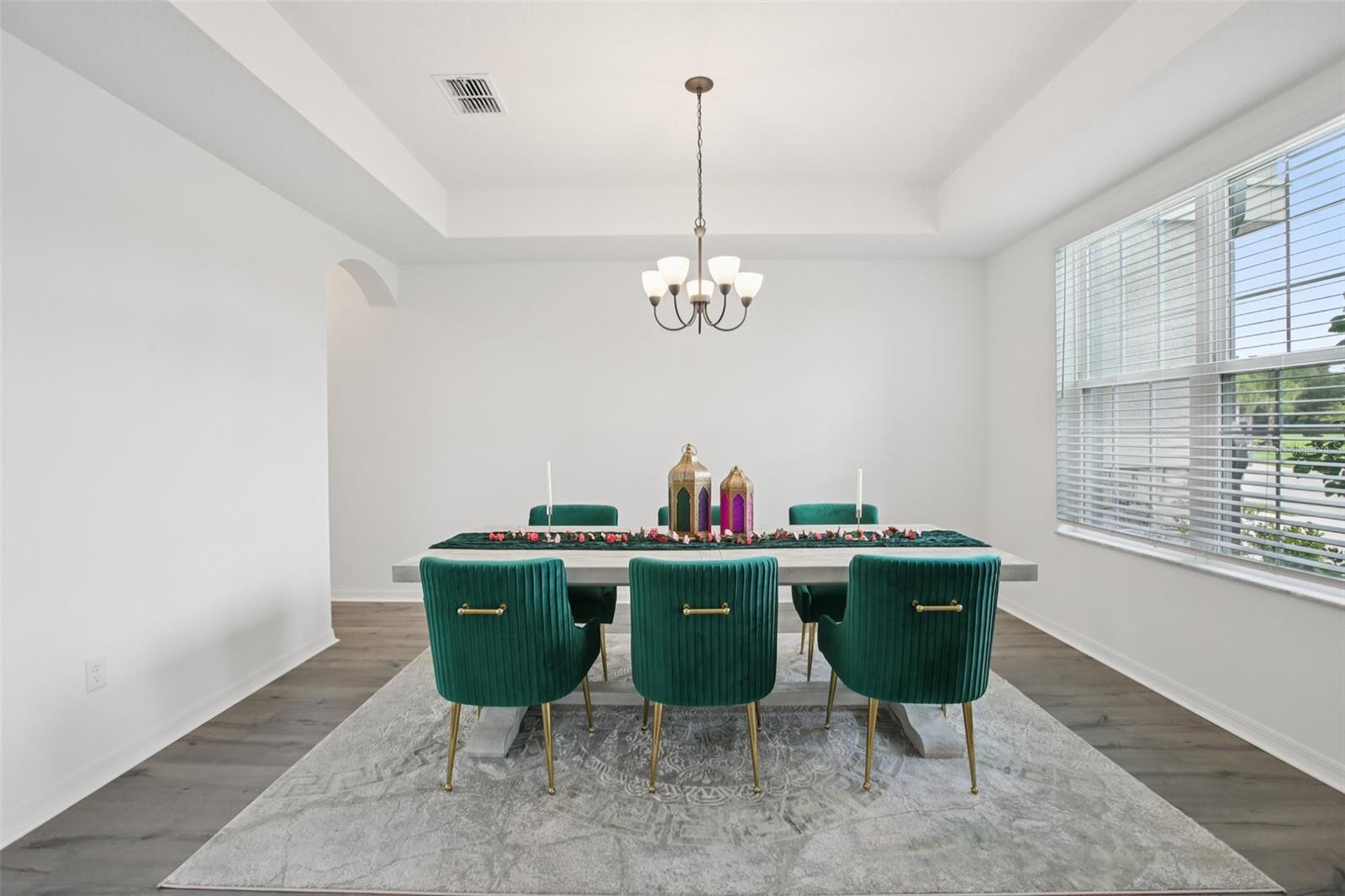 Image 3 of 44 For 9508 Pyrenees Place