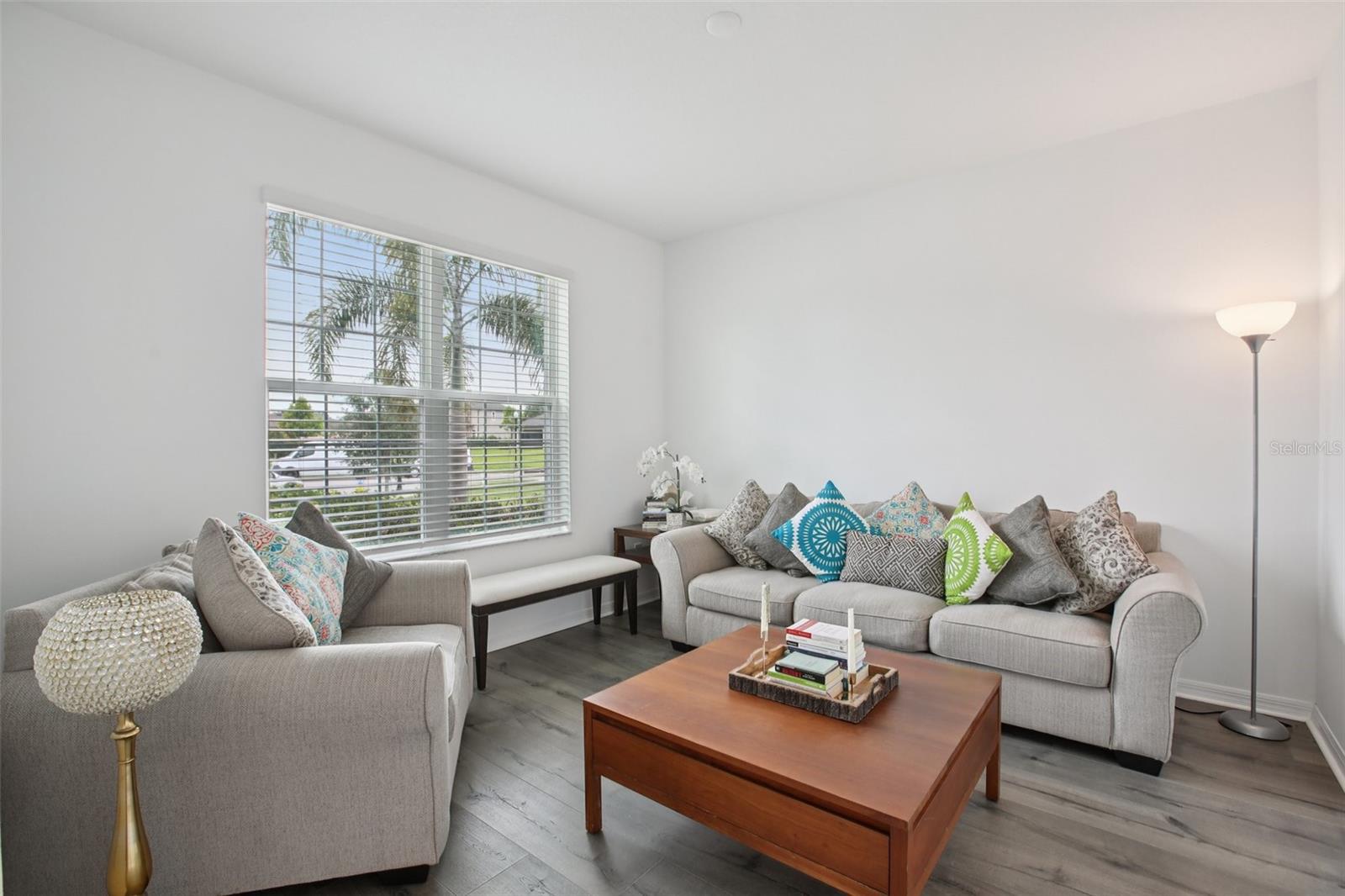 Image 4 of 44 For 9508 Pyrenees Place