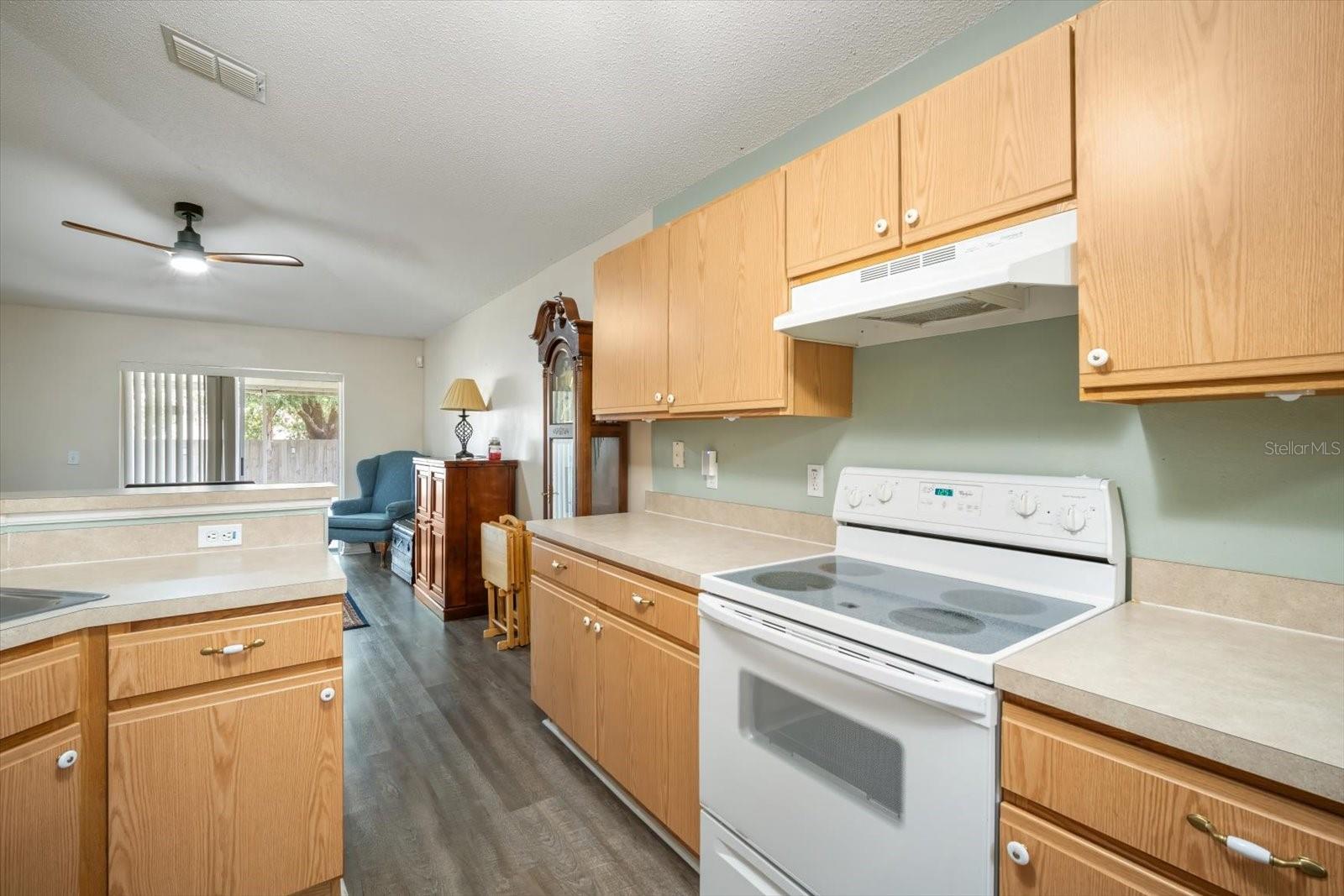Image 8 of 21 For 24841 Mary Beth Court