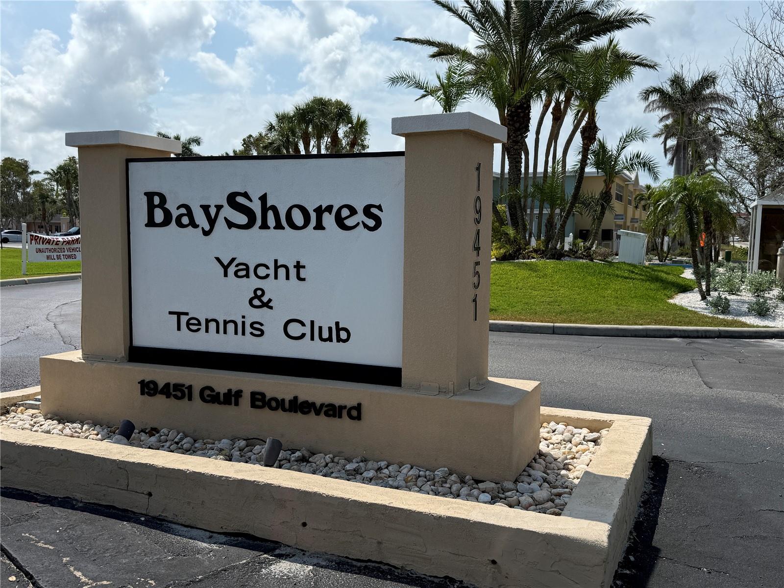 Image 24 of 48 For 19451 Gulf Boulevard 205