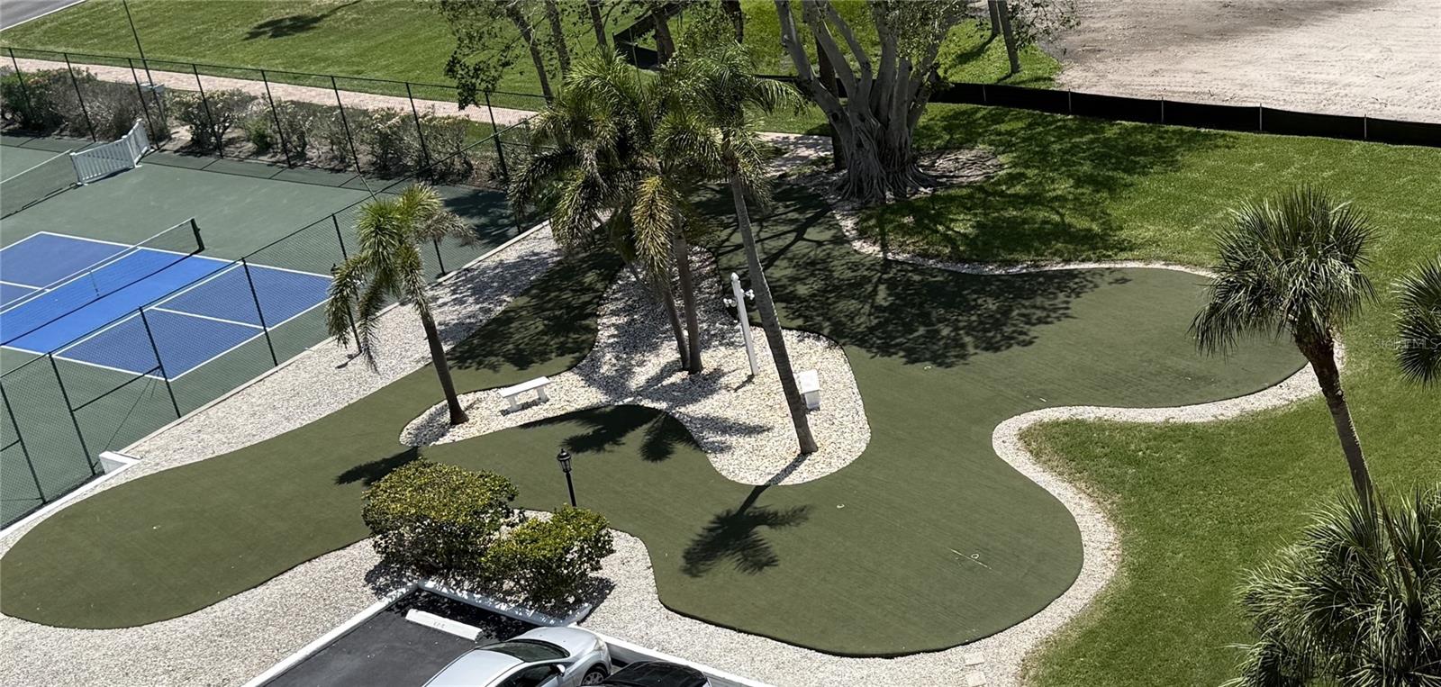 Image 36 of 48 For 19451 Gulf Boulevard 205