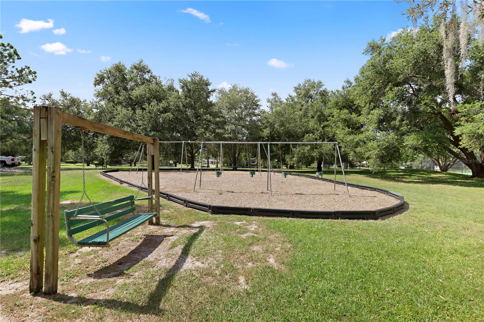 Image 39 of 40 For 440 Lakeview Drive 34