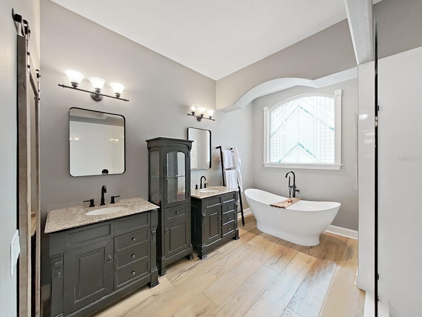Image 18 of 53 For 15024 Eaglepark Place