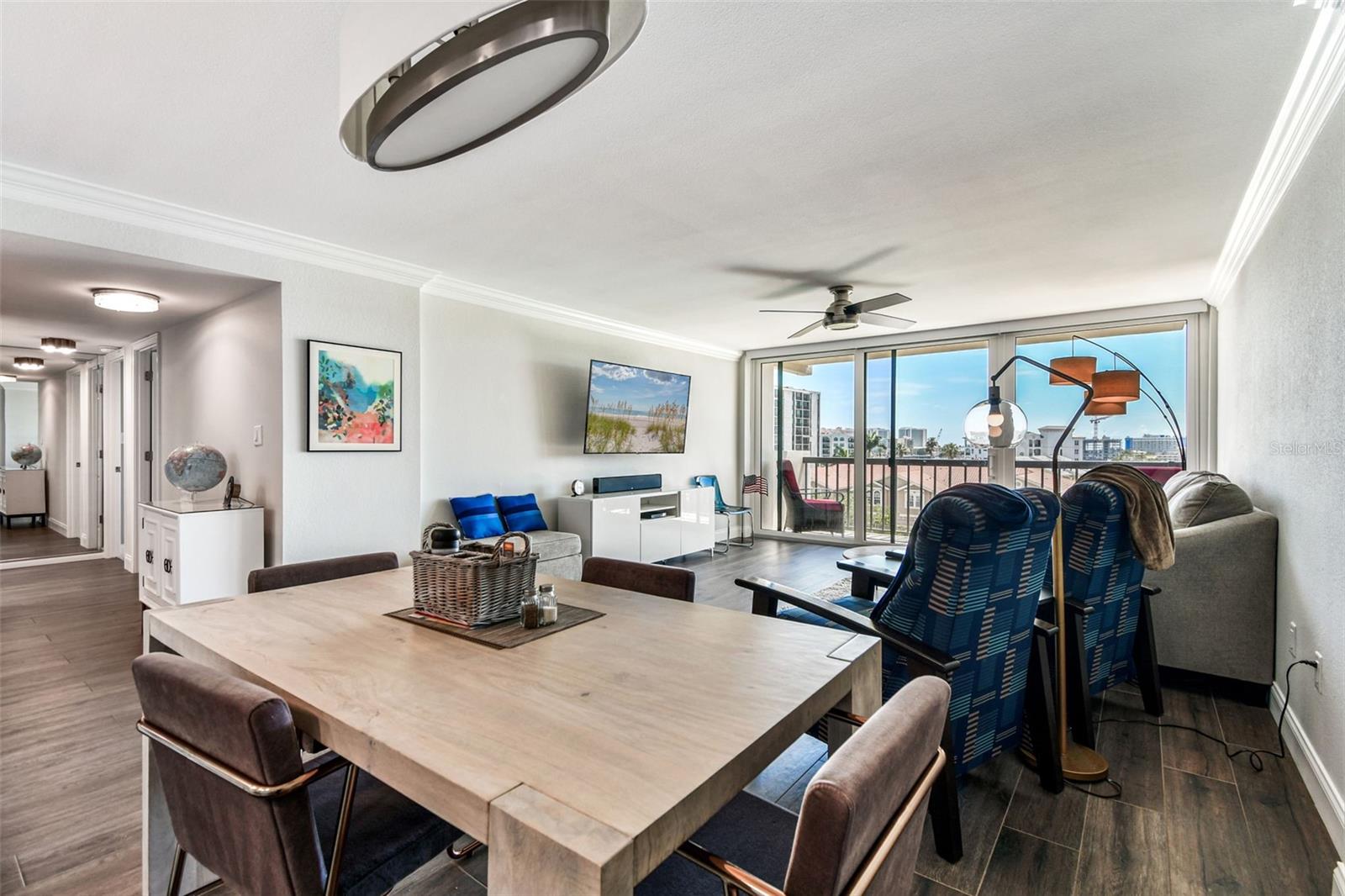Image 12 of 91 For 400 Island Way 502