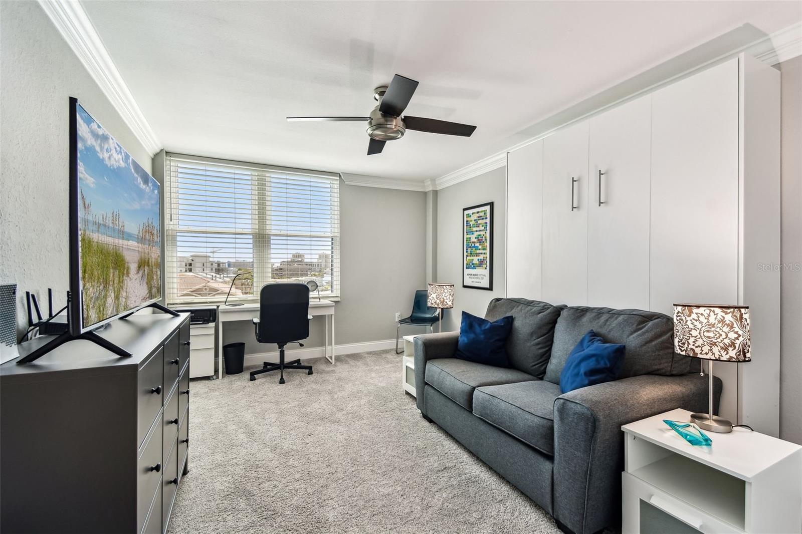Image 32 of 91 For 400 Island Way 502
