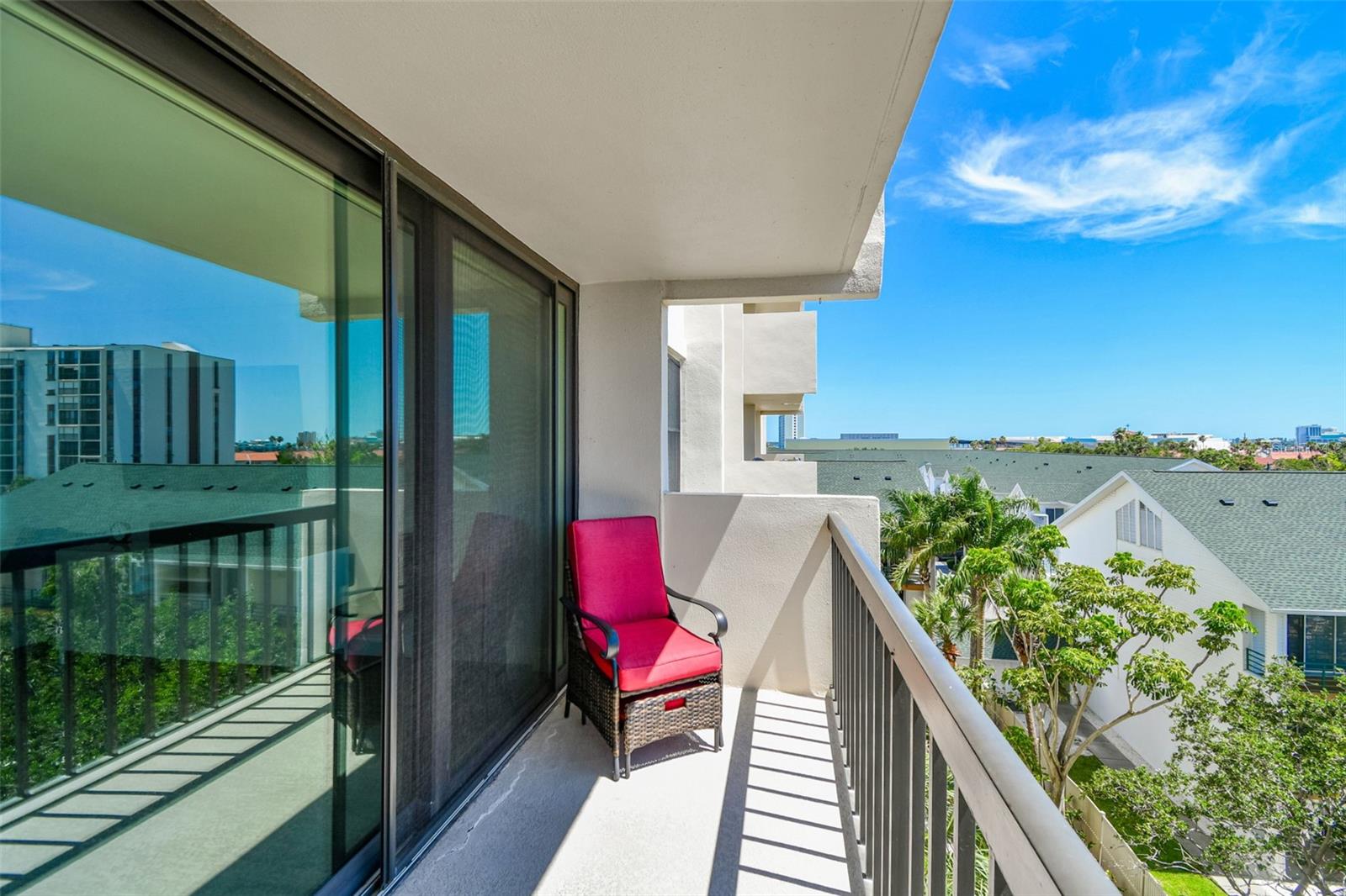 Image 45 of 91 For 400 Island Way 502
