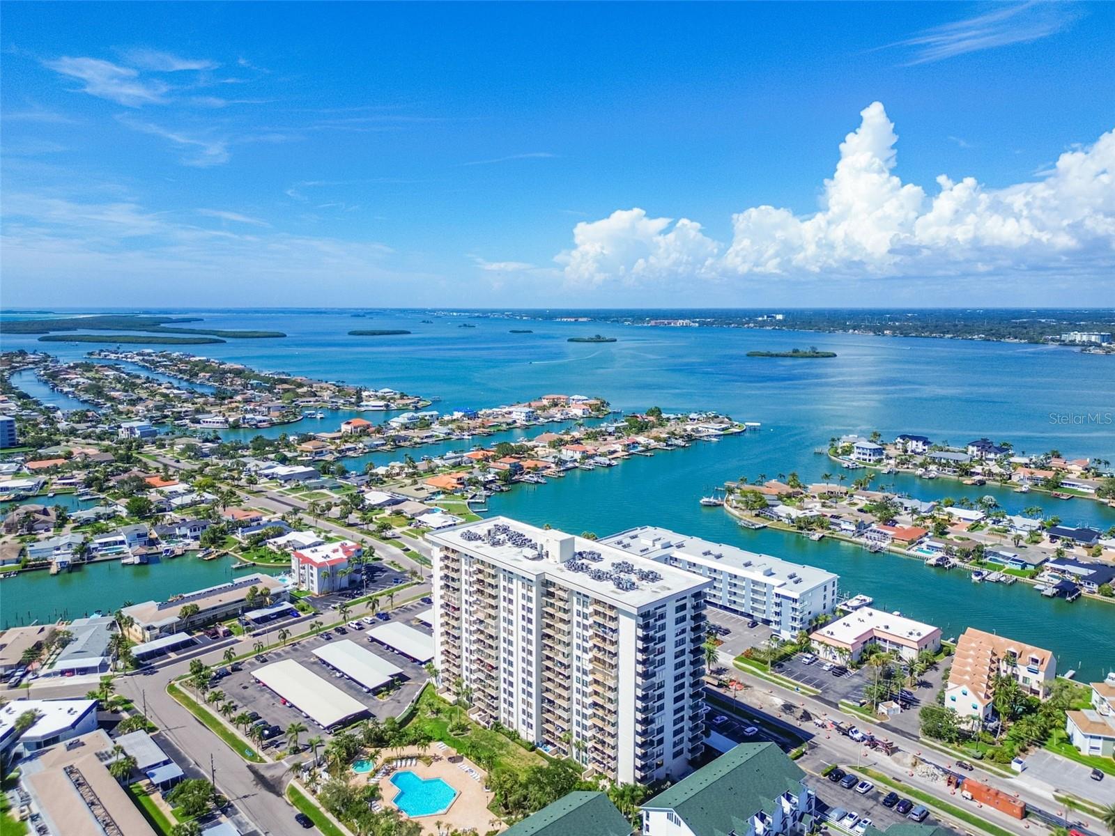Image 78 of 91 For 400 Island Way 502