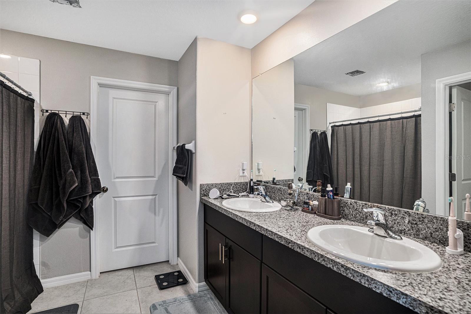 Image 16 of 28 For 1655 Blue Rose Drive