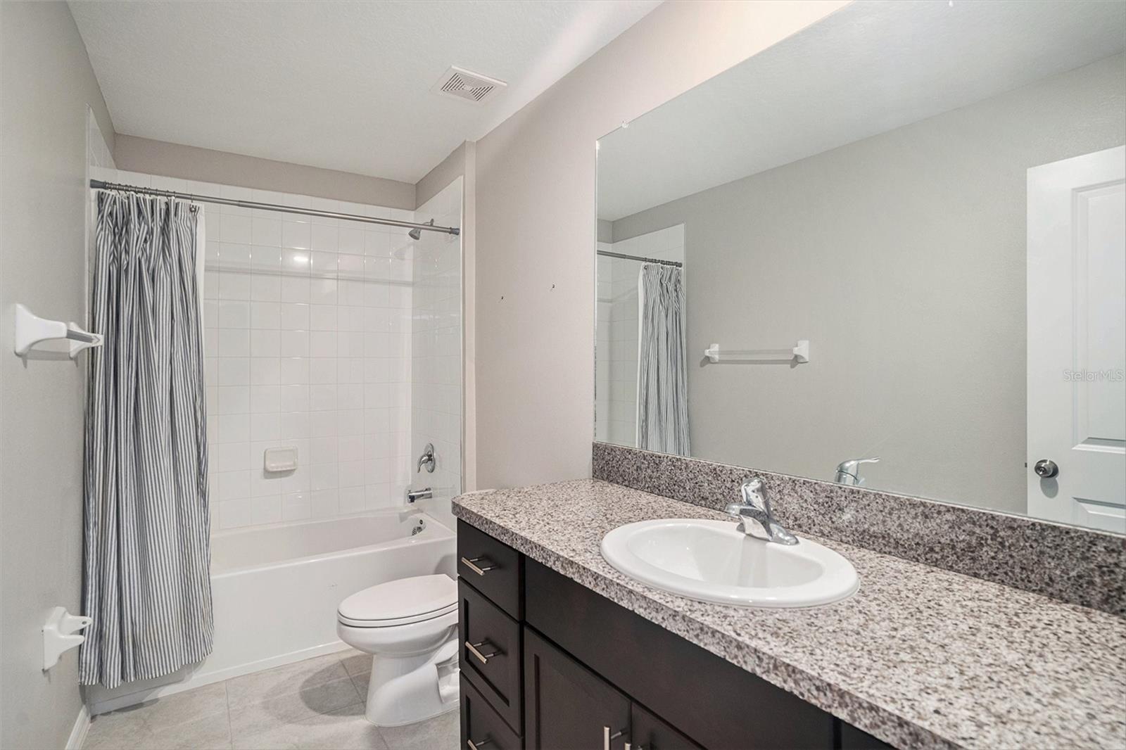 Image 21 of 28 For 1655 Blue Rose Drive