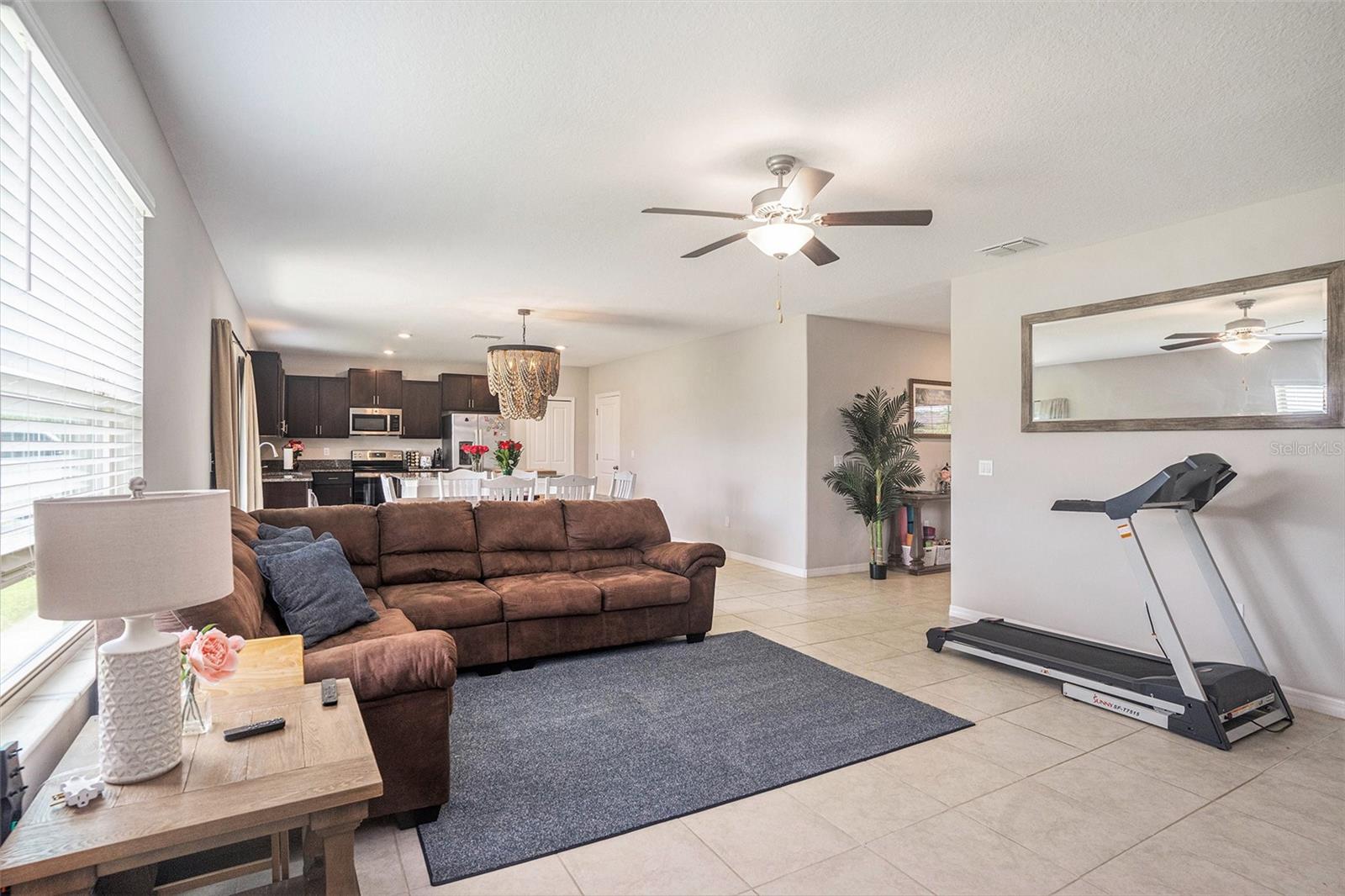 Image 6 of 28 For 1655 Blue Rose Drive