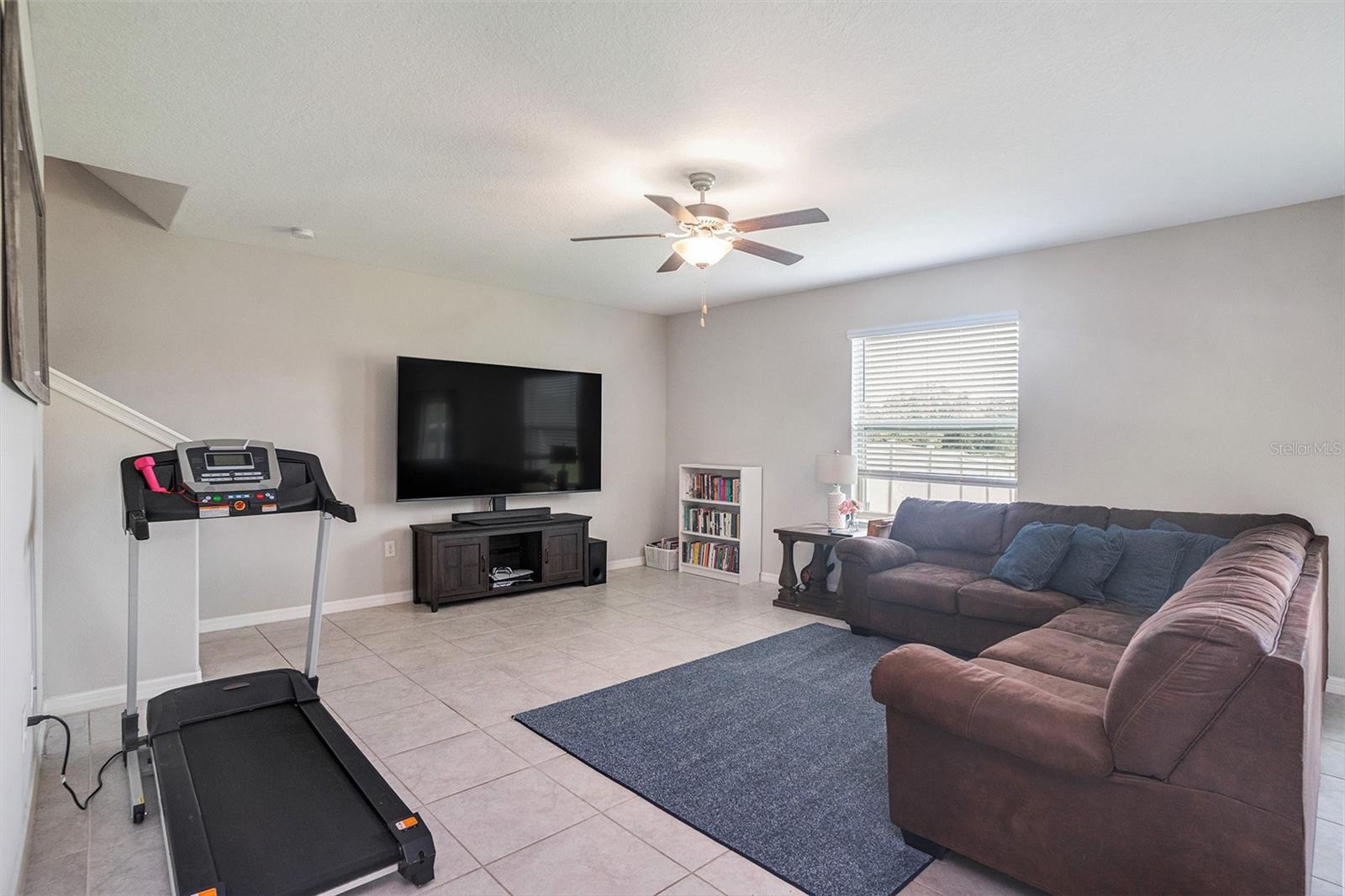 Image 7 of 28 For 1655 Blue Rose Drive