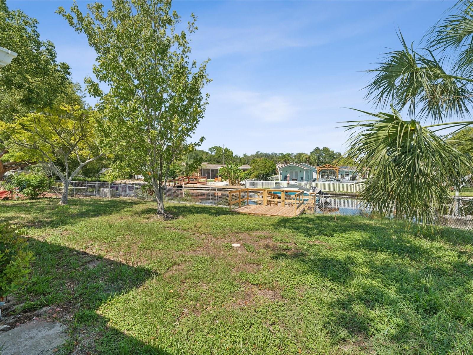 Listing photo id 20 for 5425 Waters Edge Drive