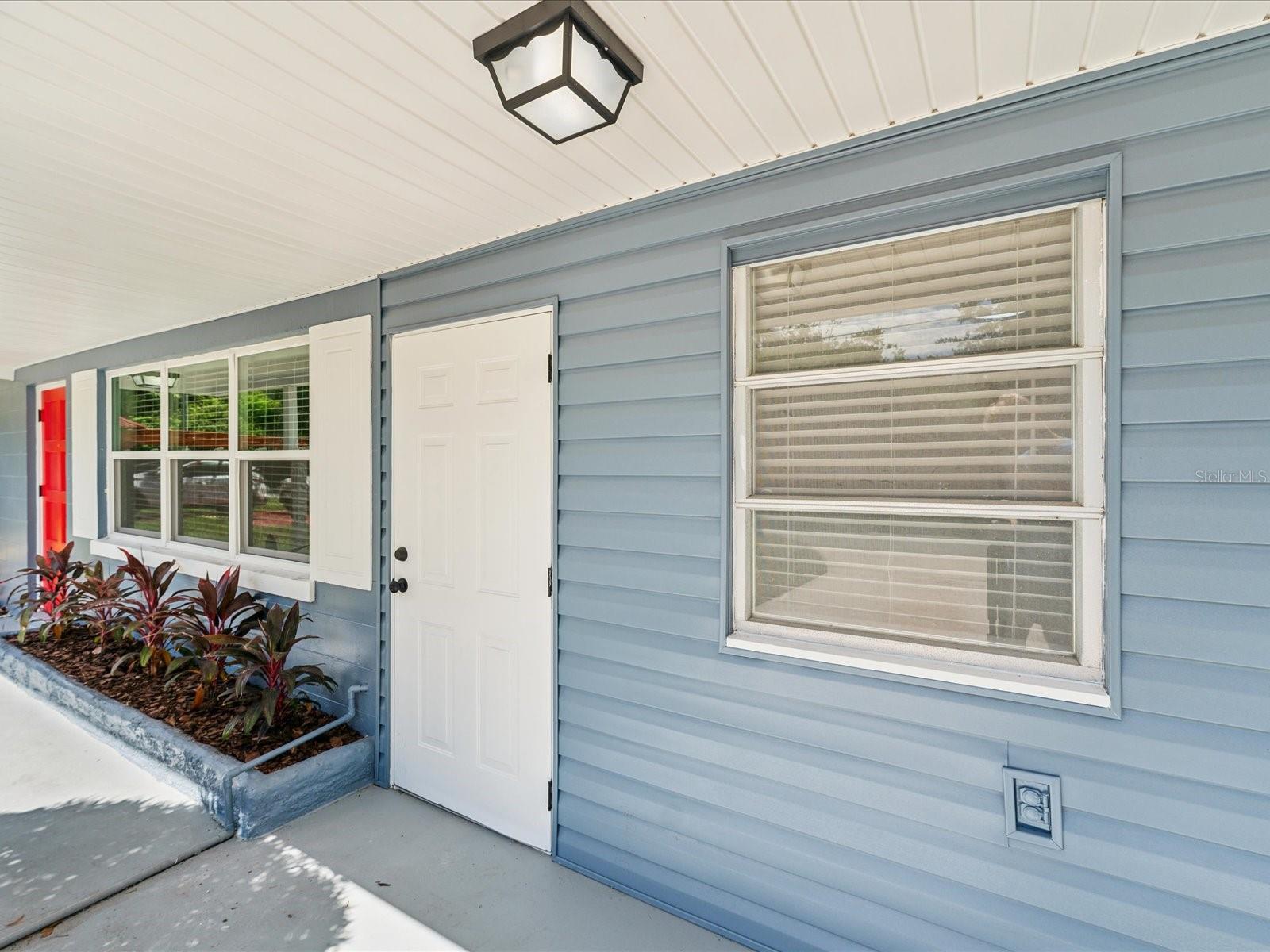 Listing photo id 25 for 5425 Waters Edge Drive