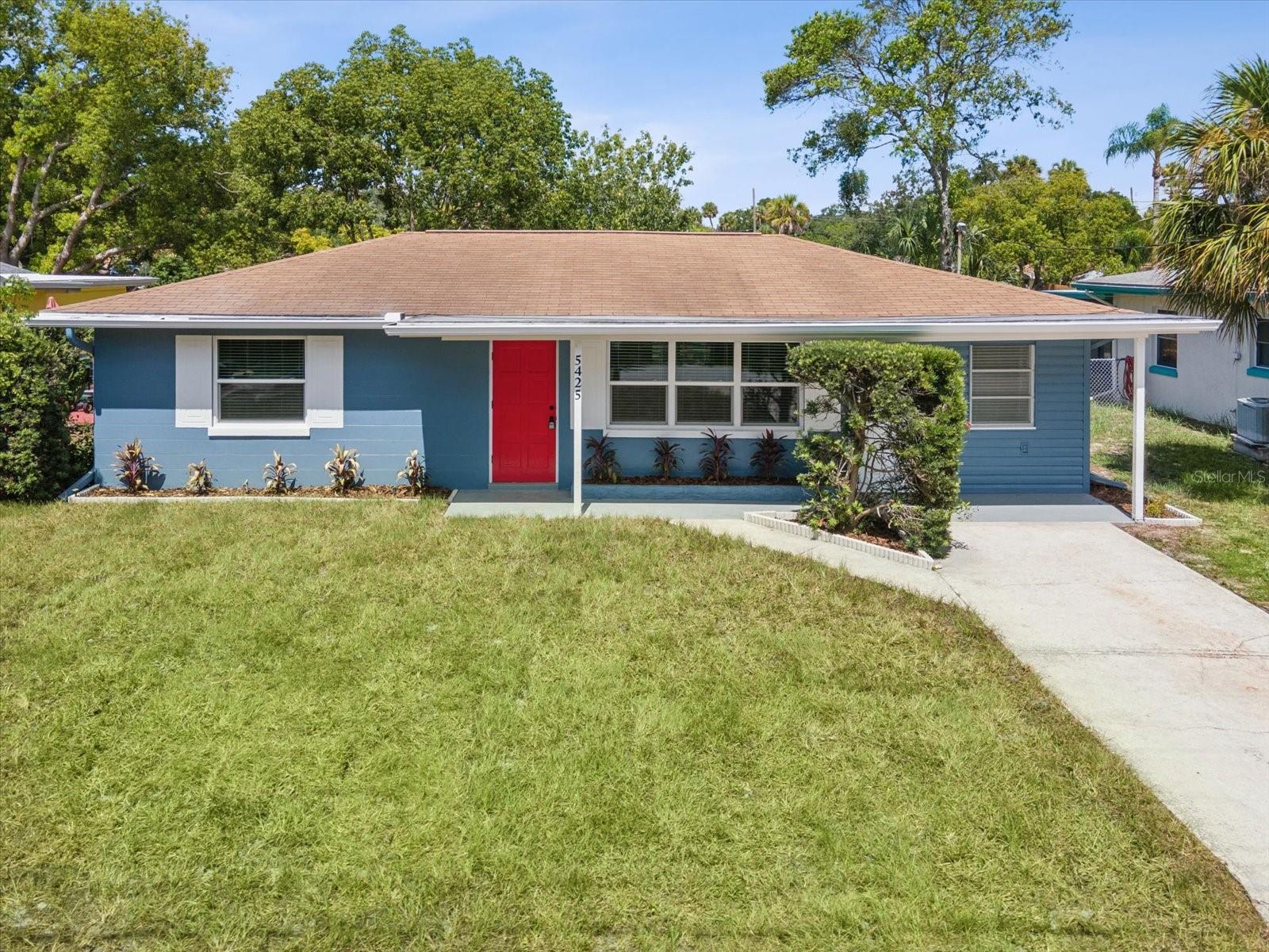 Listing photo id 26 for 5425 Waters Edge Drive