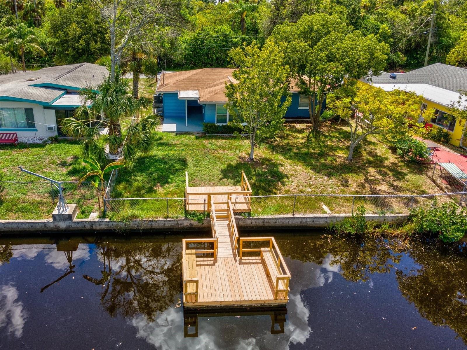 Listing photo id 30 for 5425 Waters Edge Drive