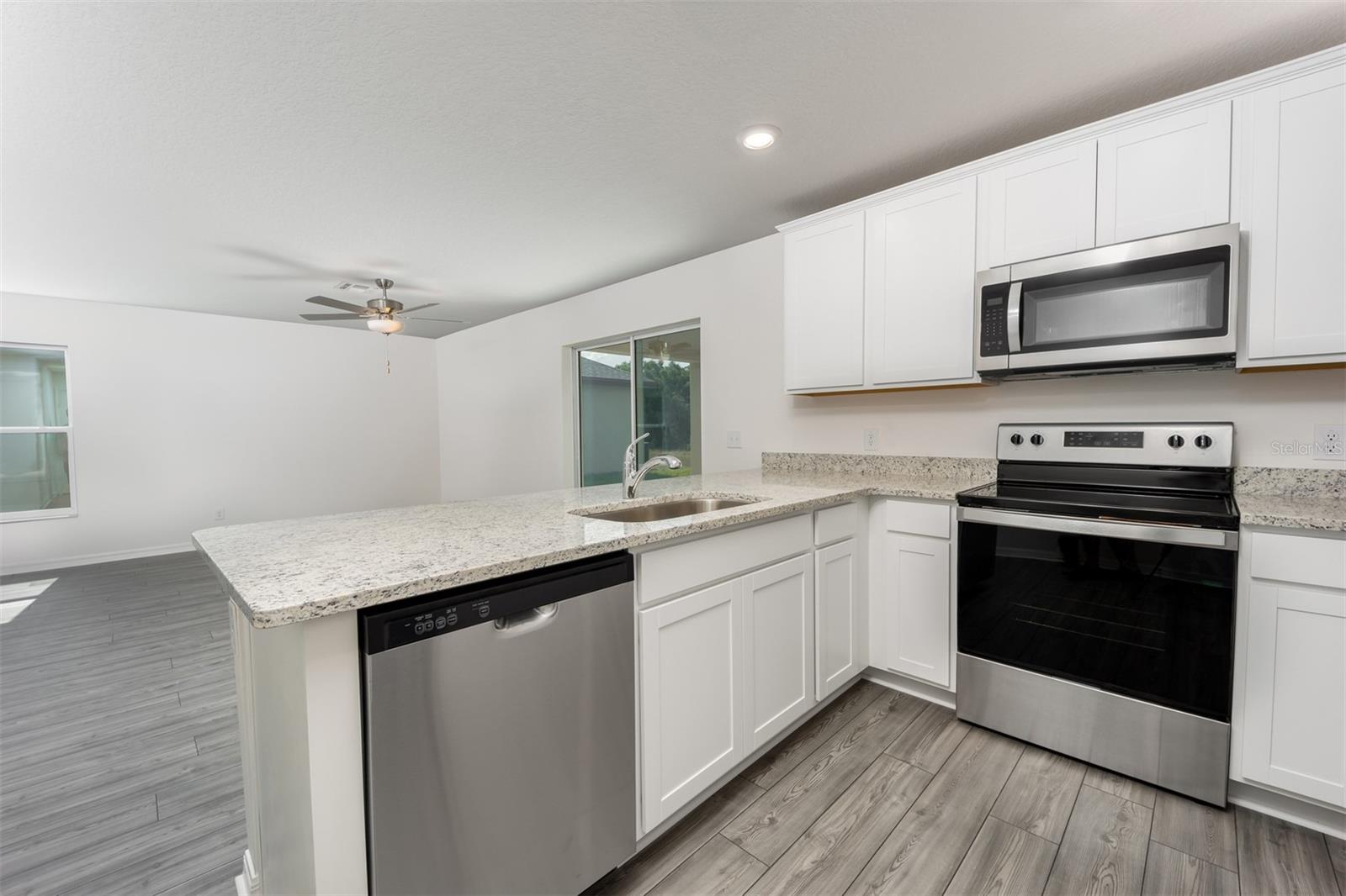 Image 4 of 13 For 3228 Seville Street