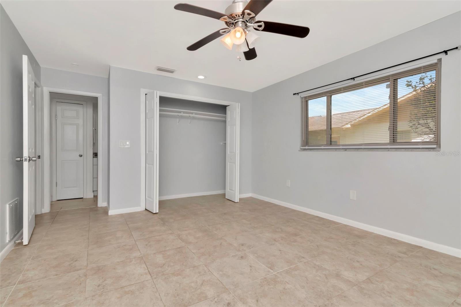 Listing photo id 27 for 8626 Woodbridge Drive