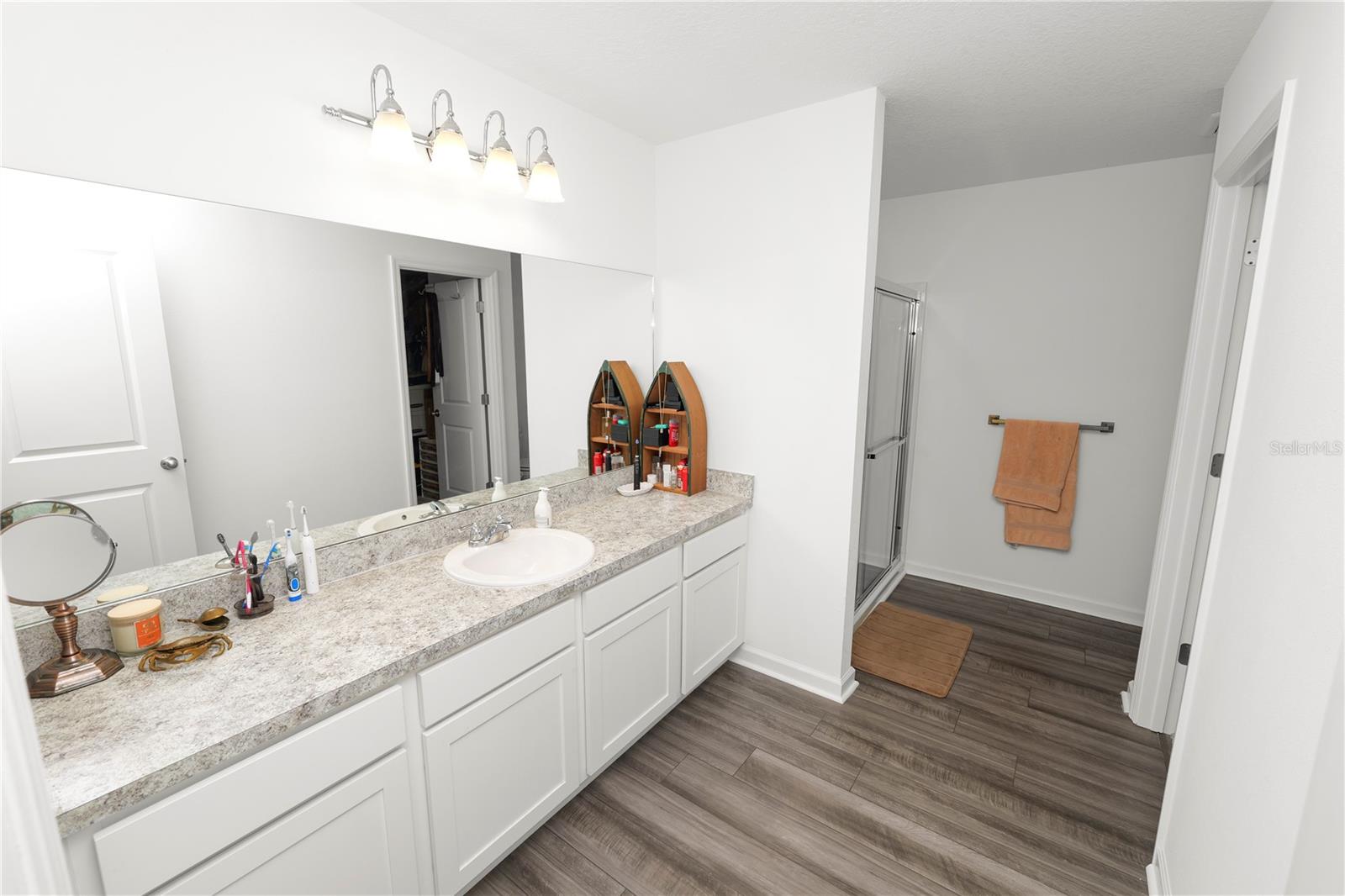 Image 12 of 32 For 11530 Adam Lee Way