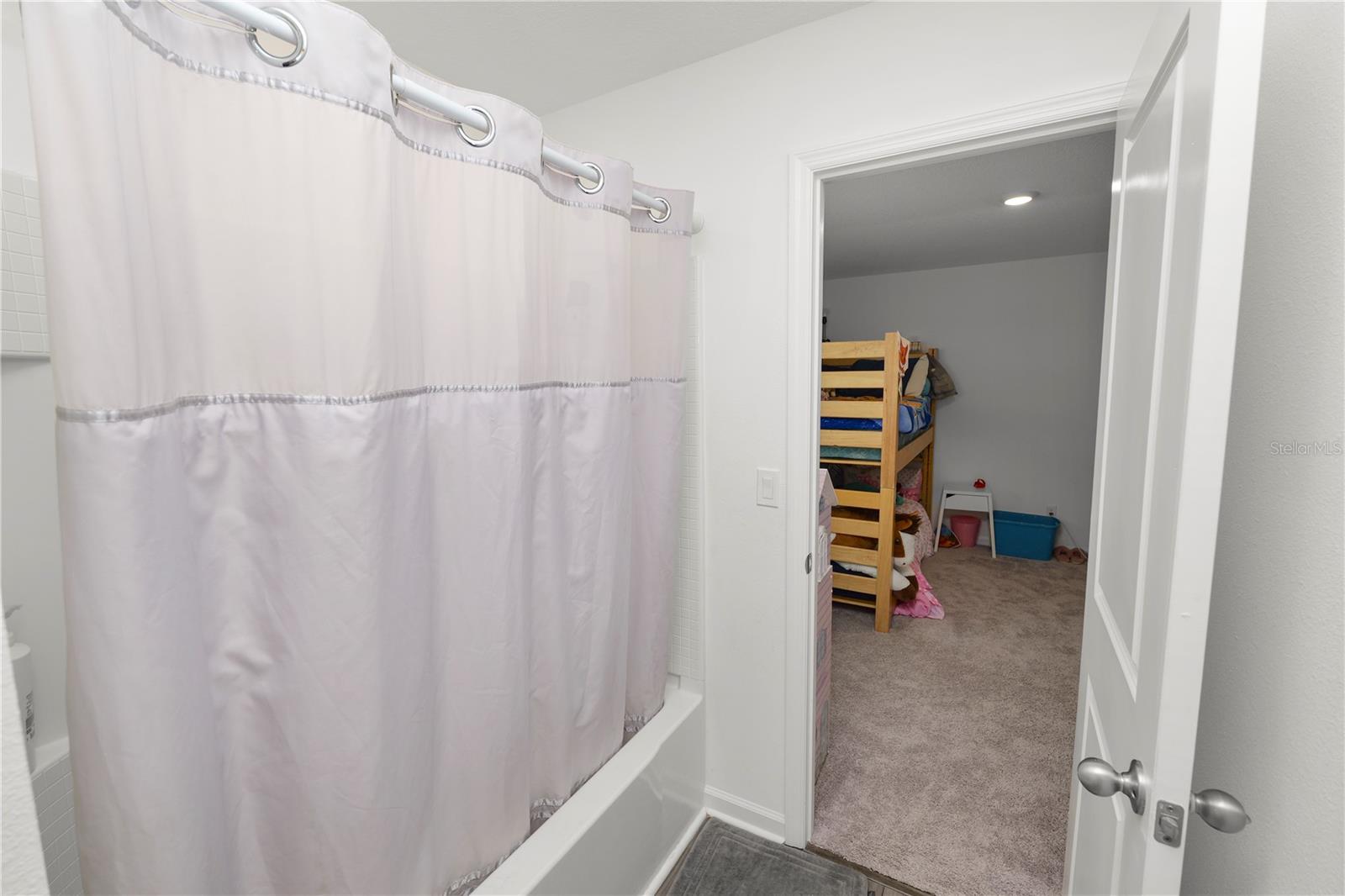 Image 17 of 32 For 11530 Adam Lee Way