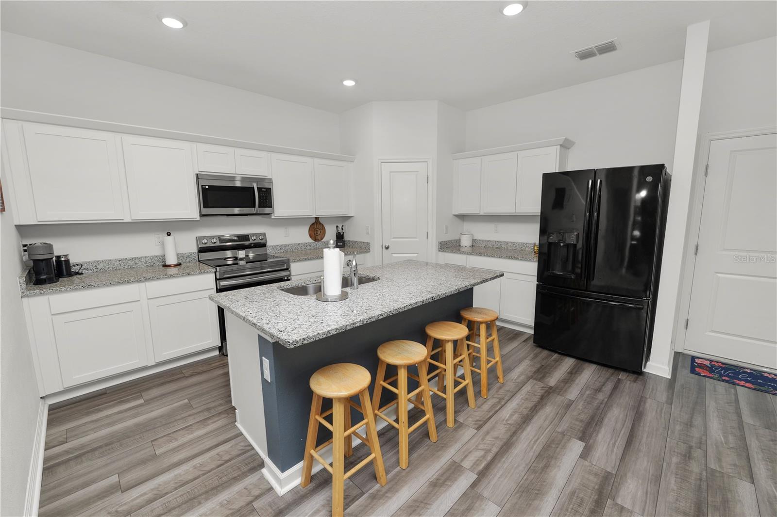 Image 2 of 32 For 11530 Adam Lee Way