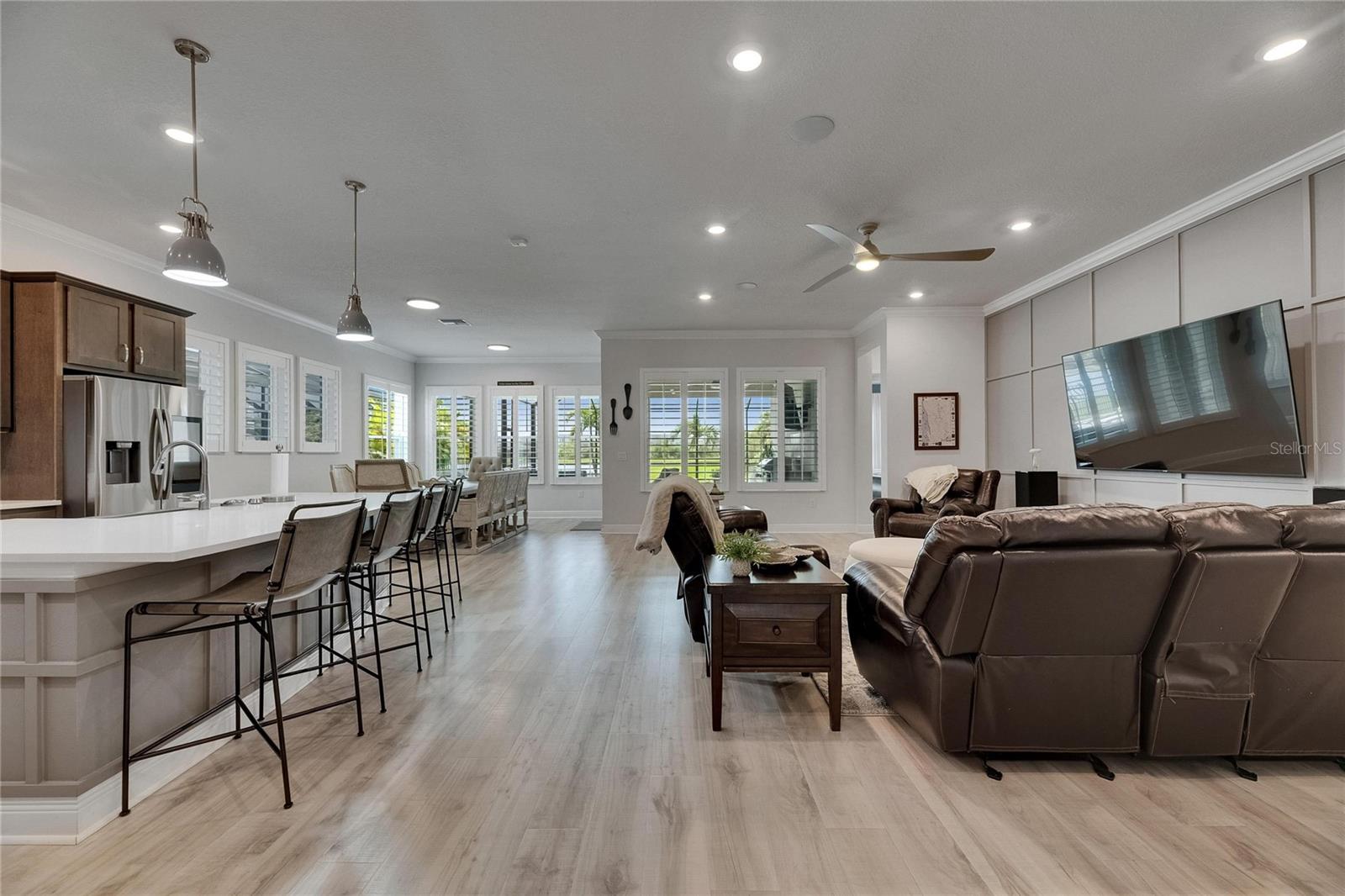 Listing photo id 19 for 7420 Paradiso Drive