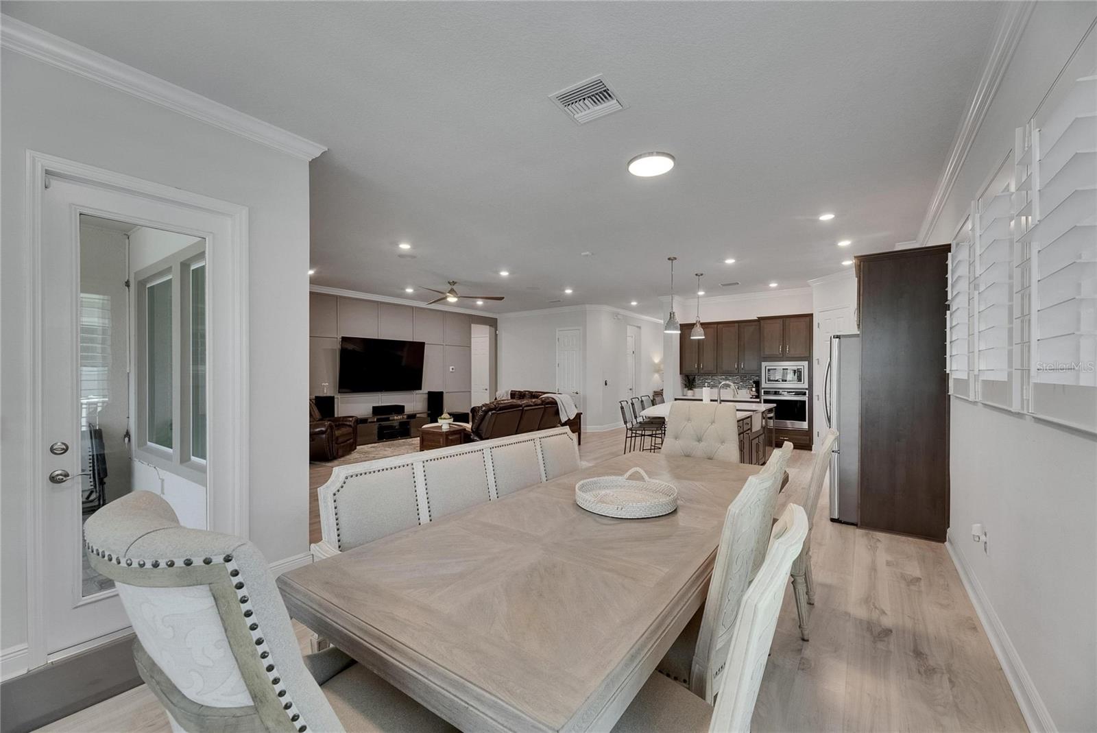 Listing photo id 27 for 7420 Paradiso Drive