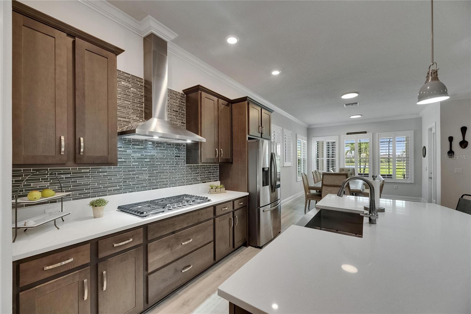 Listing photo id 33 for 7420 Paradiso Drive