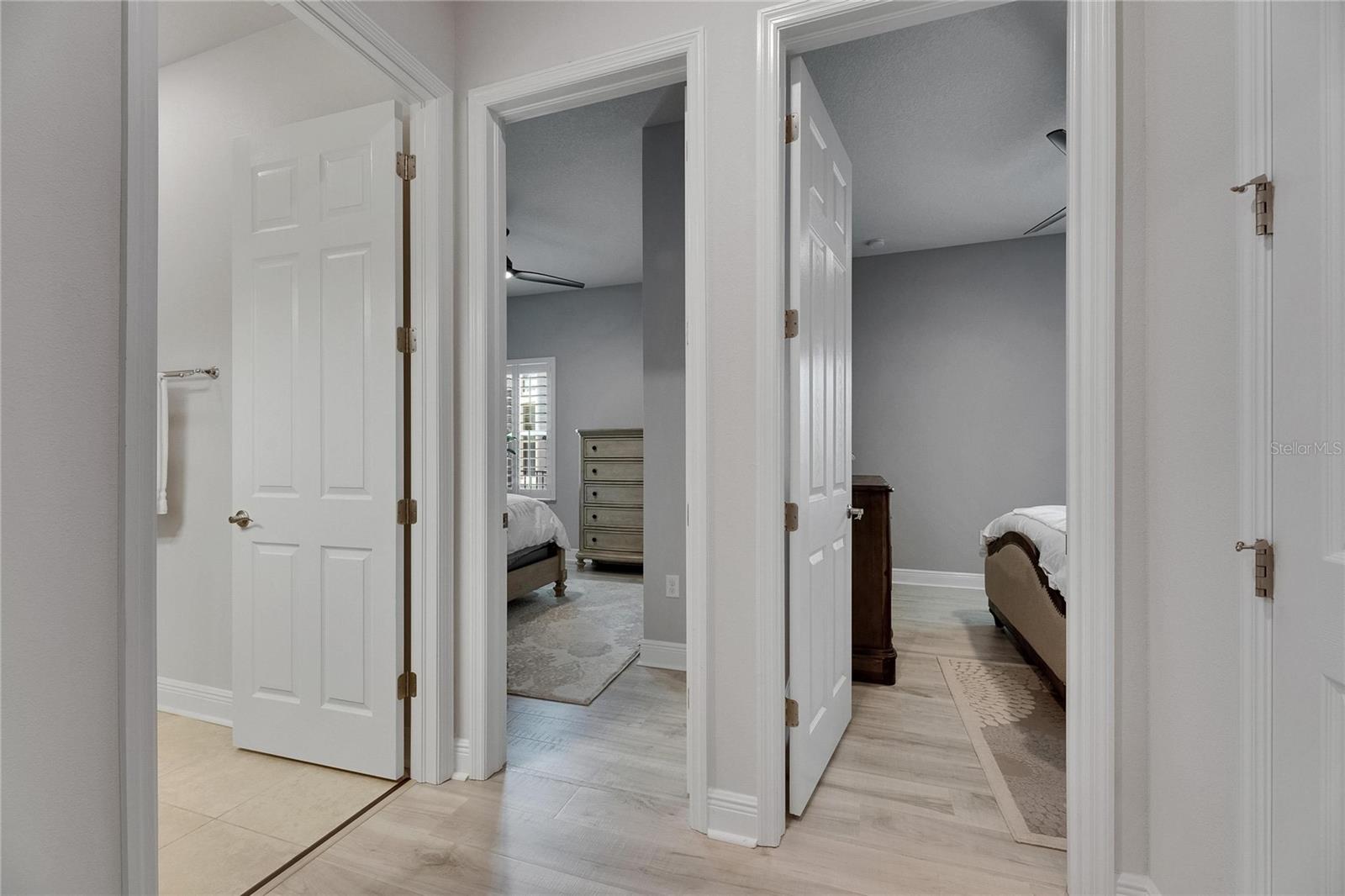 Listing photo id 37 for 7420 Paradiso Drive