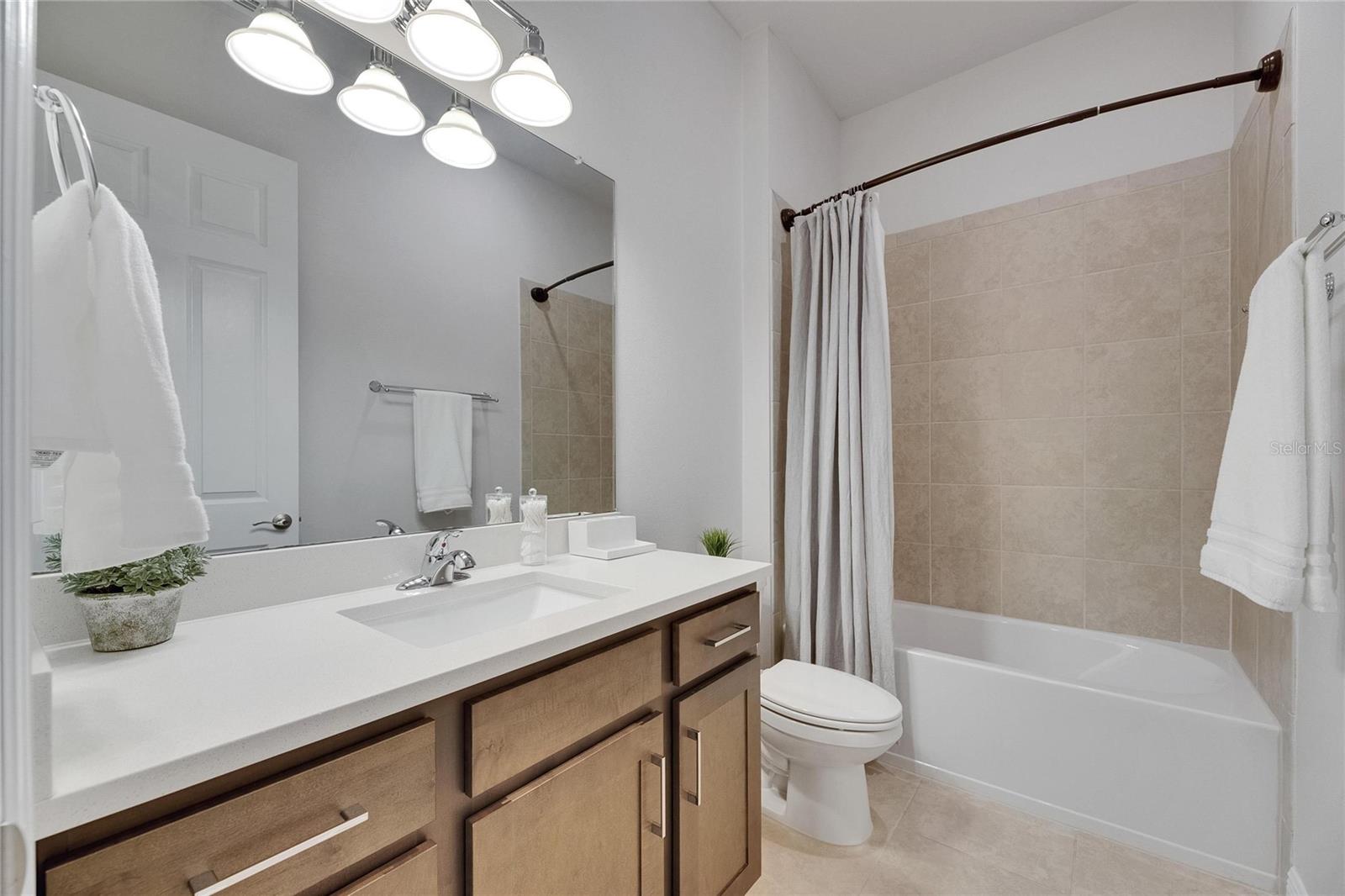 Listing photo id 42 for 7420 Paradiso Drive
