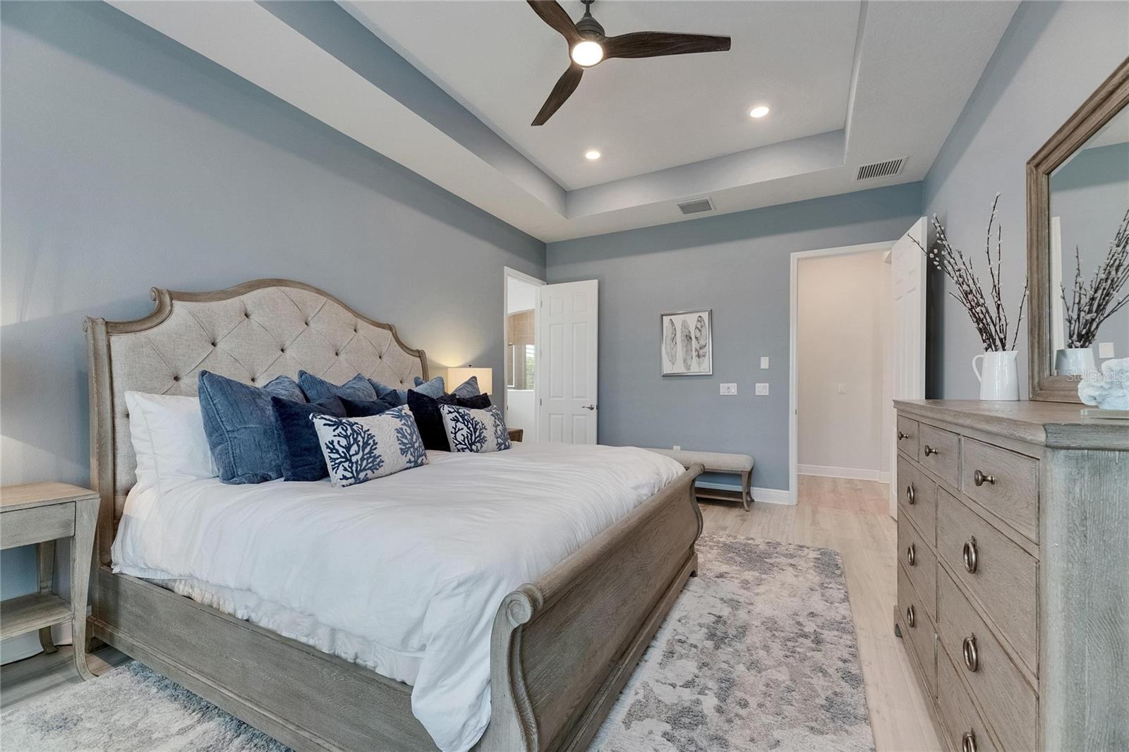 Listing photo id 47 for 7420 Paradiso Drive